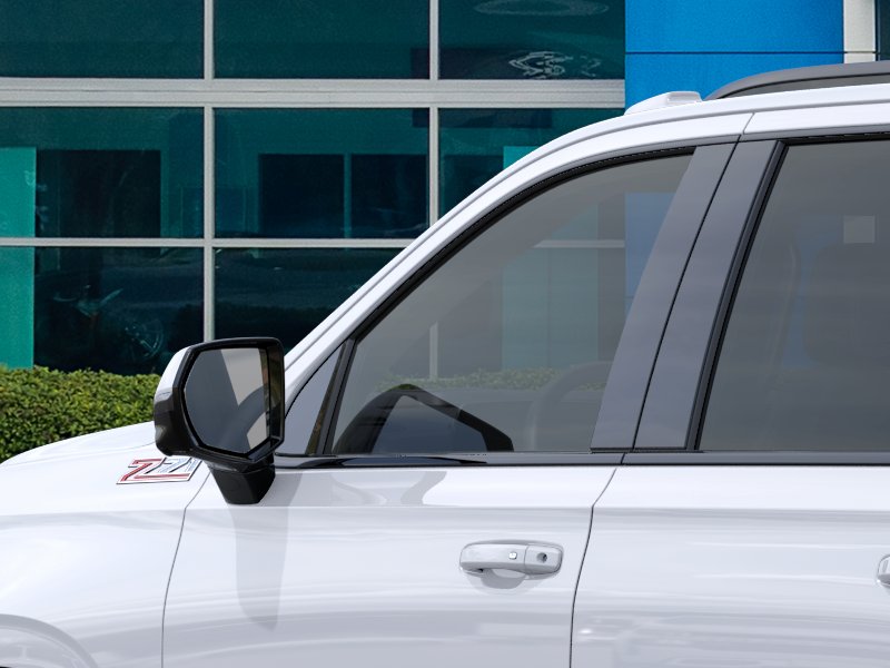 2026 Chevrolet Suburban Z71 - Photo 12