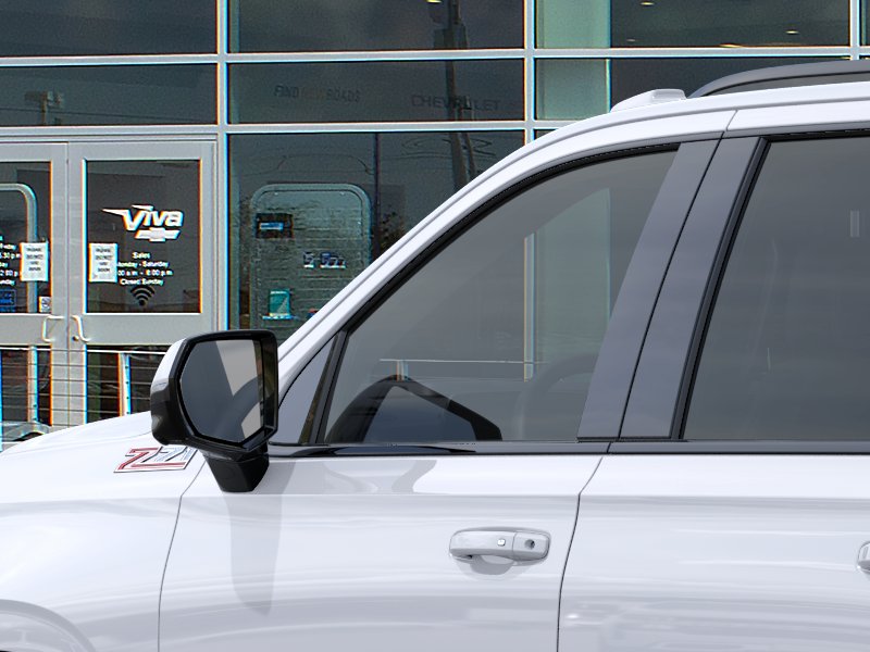 2026 Chevrolet Suburban Z71 - Photo 12