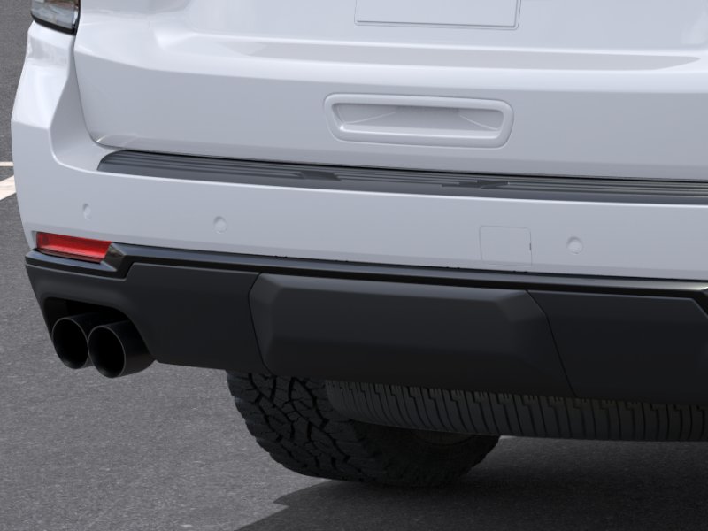 New 2026 Summit White Chevrolet Z71 image 39