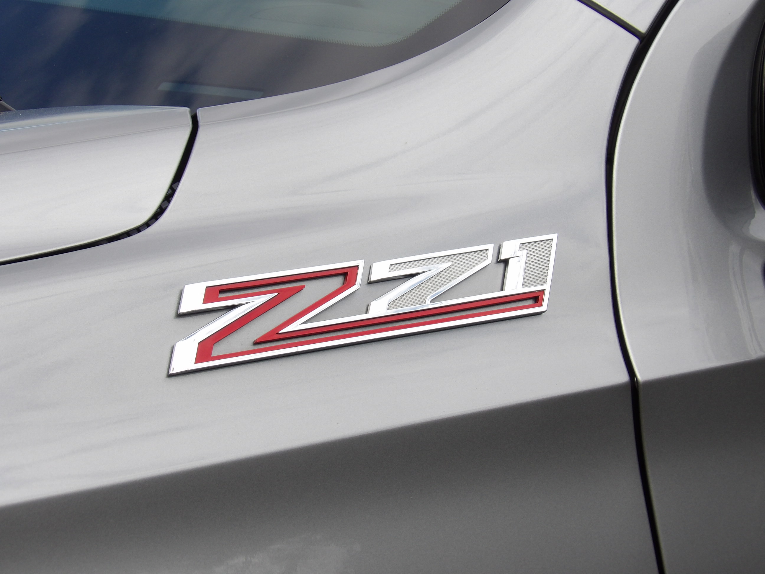 2025 Chevrolet Suburban Z71 - Photo 45
