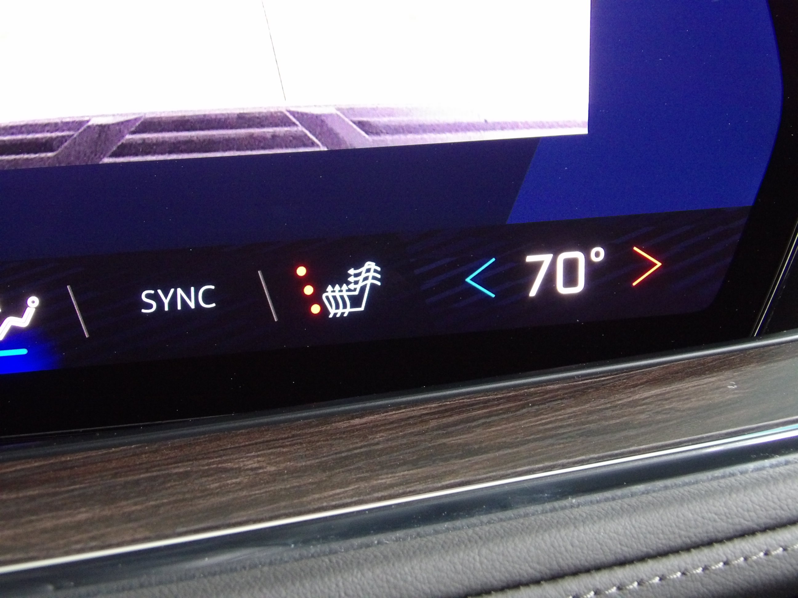 2025 Chevrolet Suburban Z71 - Photo 59