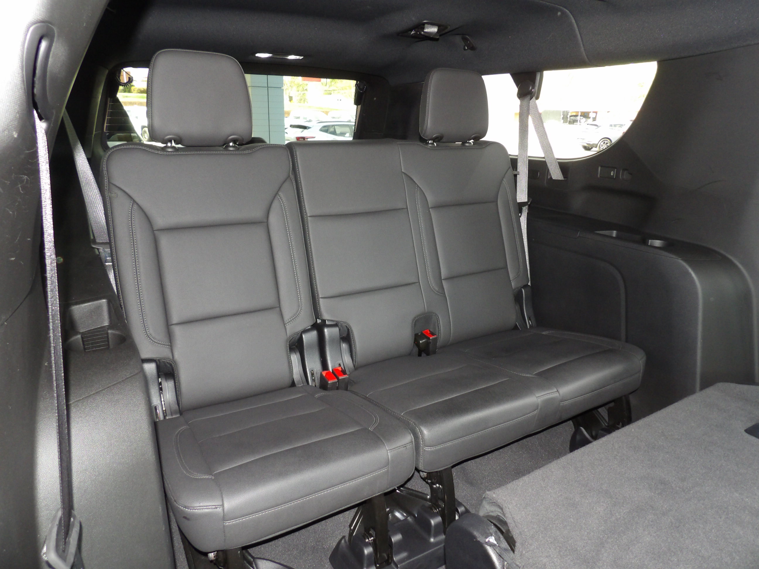 2025 Chevrolet Suburban Z71 - Photo 51