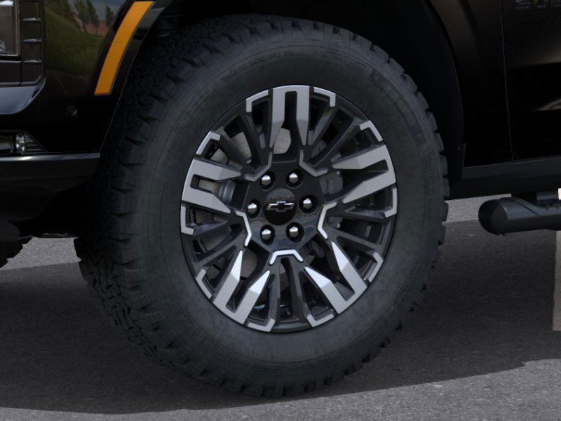 2025 Chevrolet Suburban Z71 photo 9