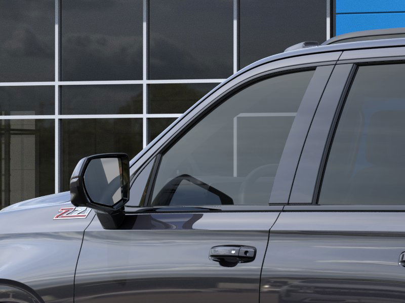 2025 Chevrolet Suburban Z71 photo 12