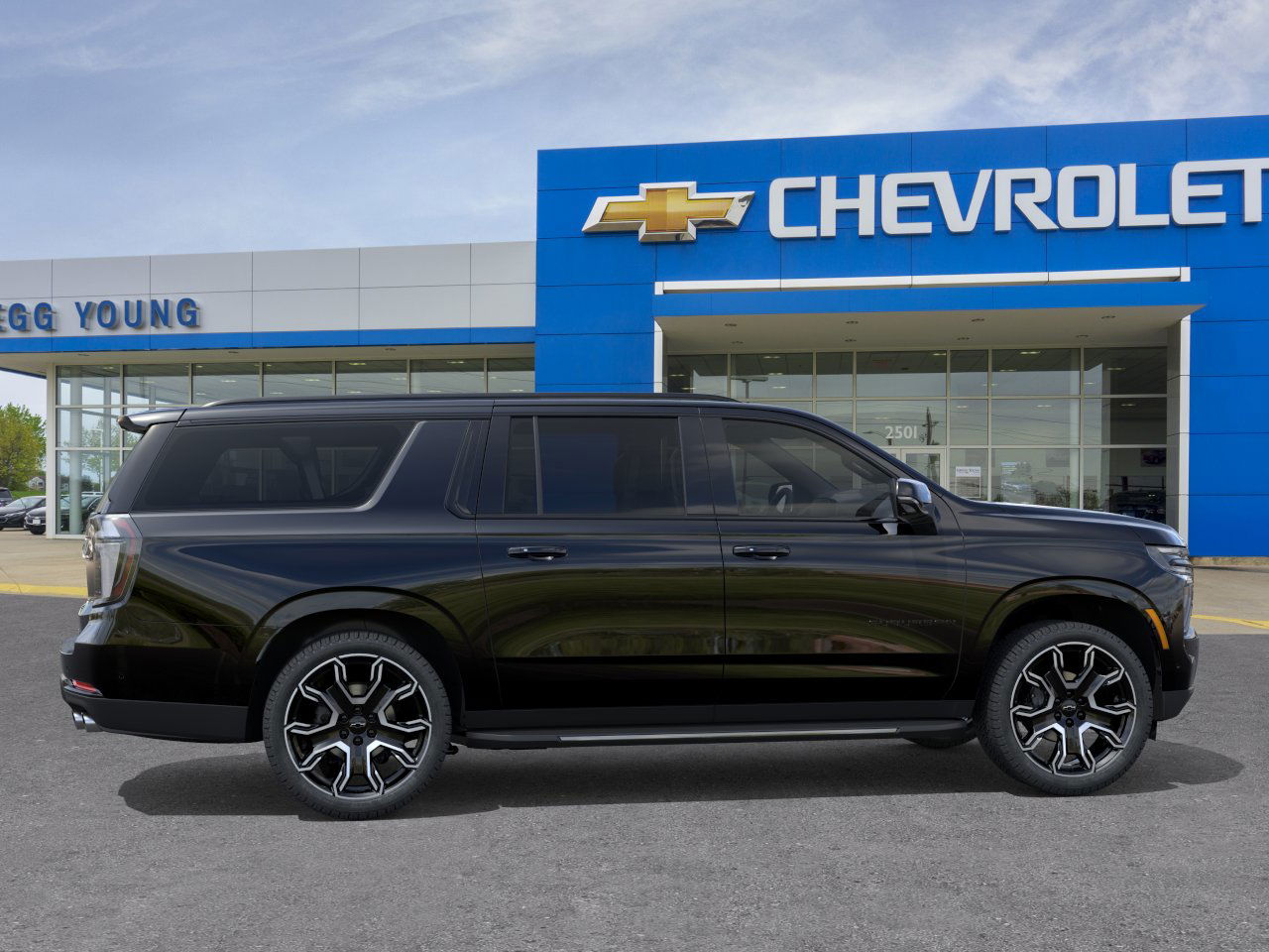 2026 Chevrolet Suburban RST photo 4
