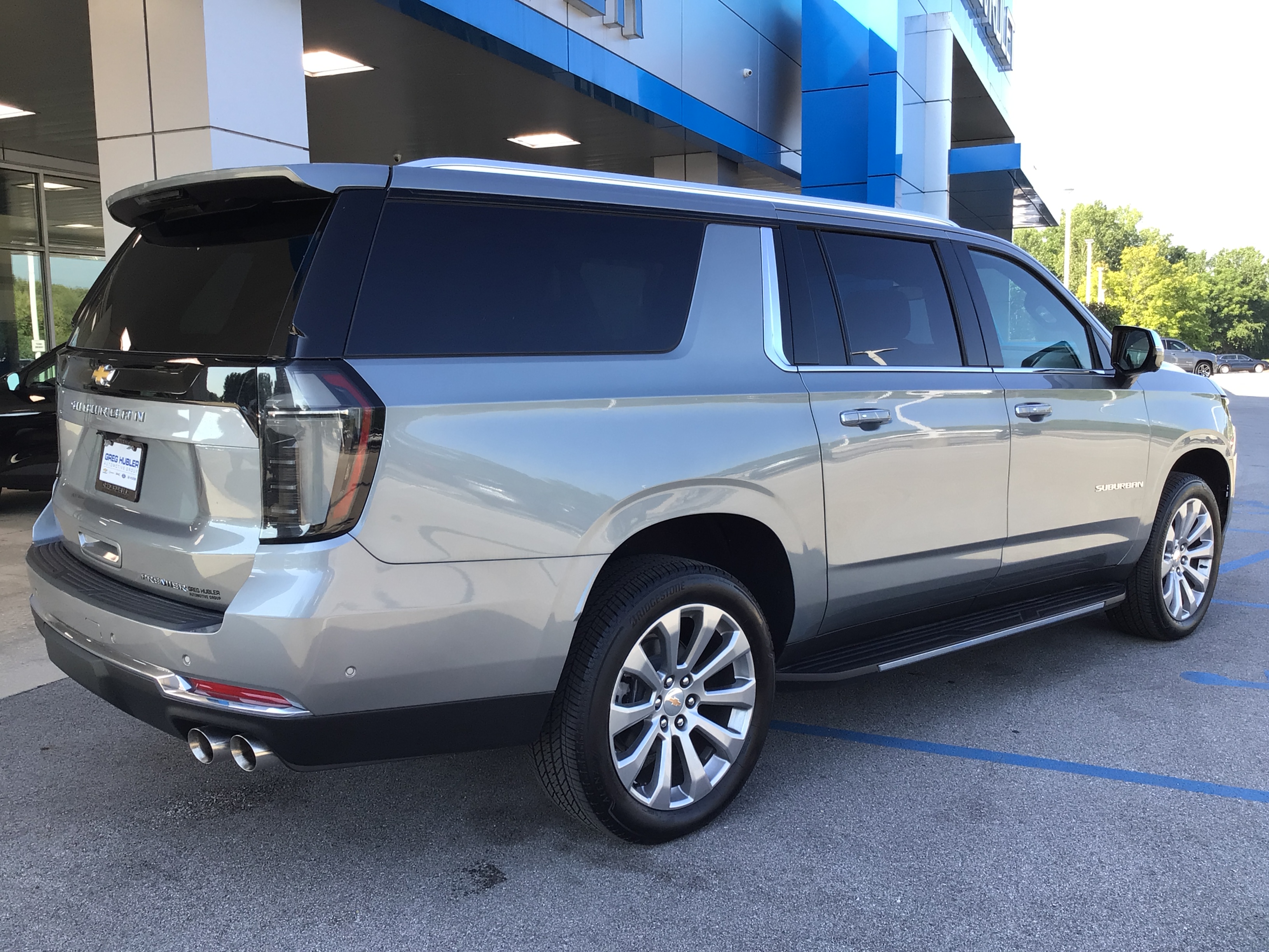 2026 Chevrolet Suburban Premier - Photo 6
