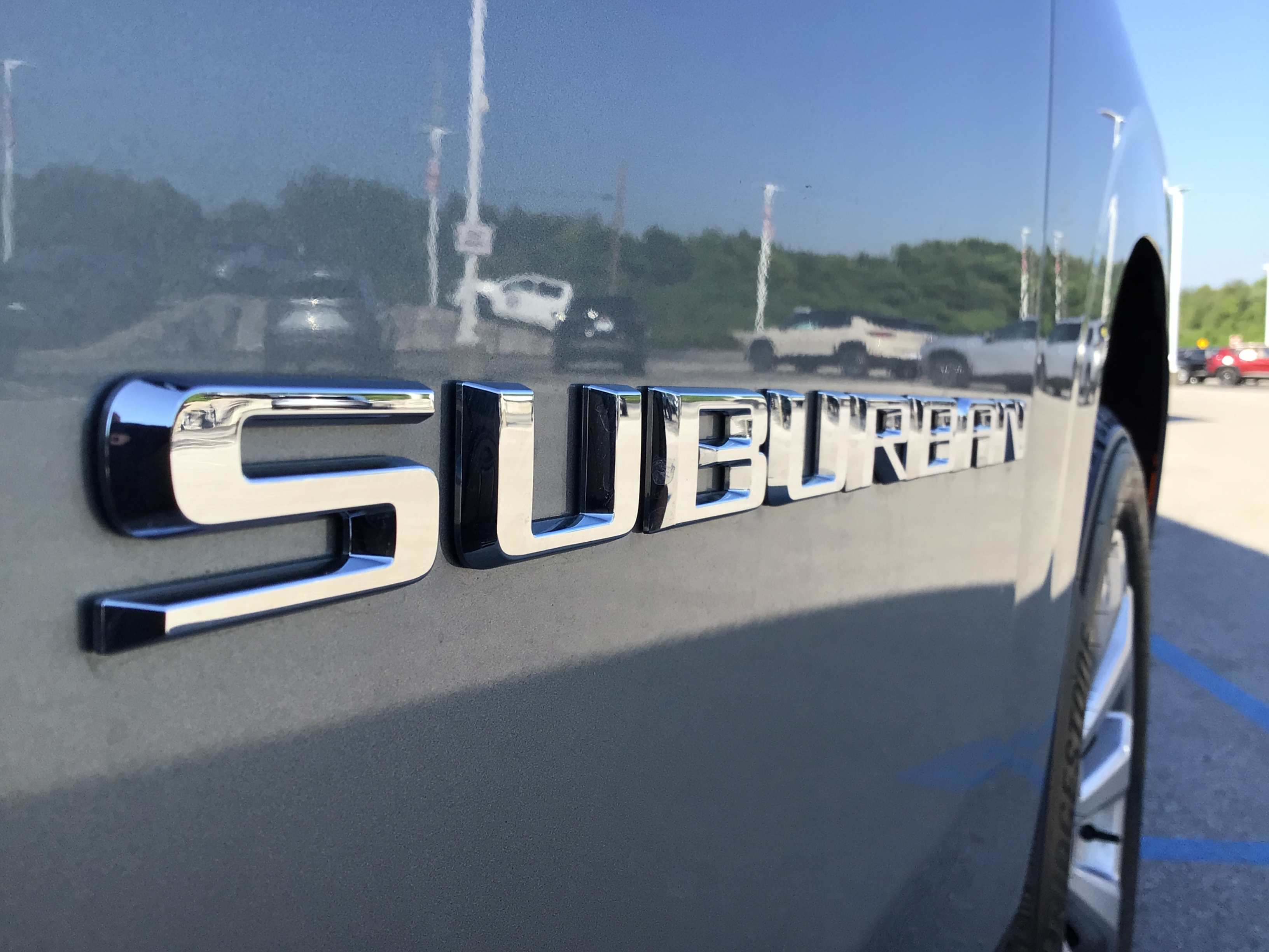 2026 Chevrolet Suburban Premier - Photo 9