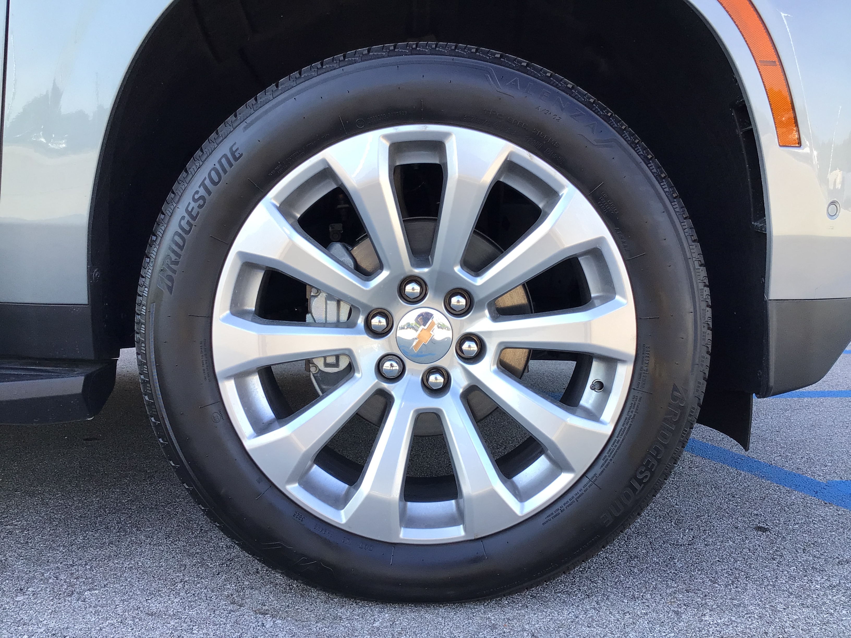 2026 Chevrolet Suburban Premier - Photo 10