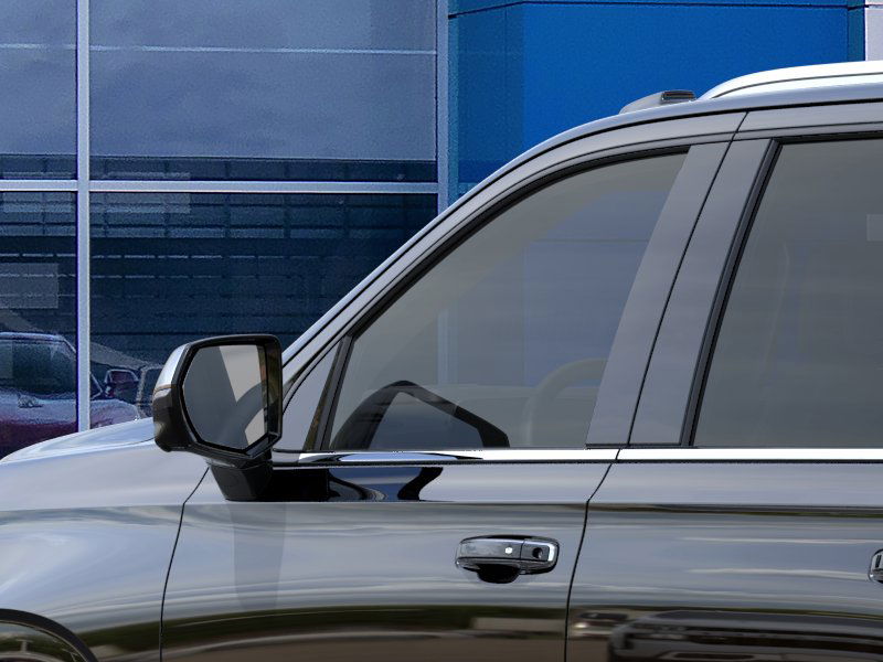 2025 Chevrolet Suburban Premier - Photo 12