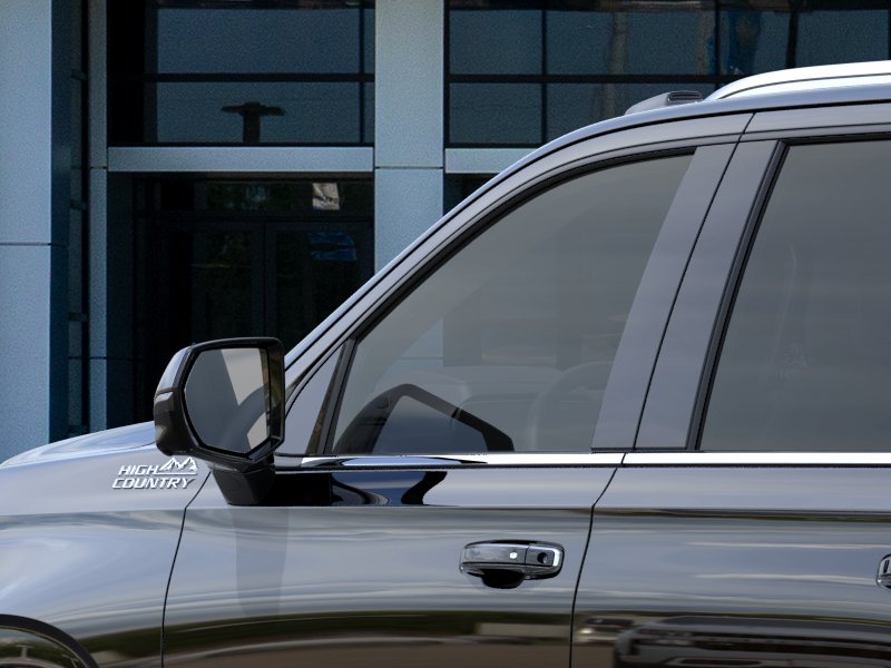 2027 Chevrolet Suburban High Country - Photo 36