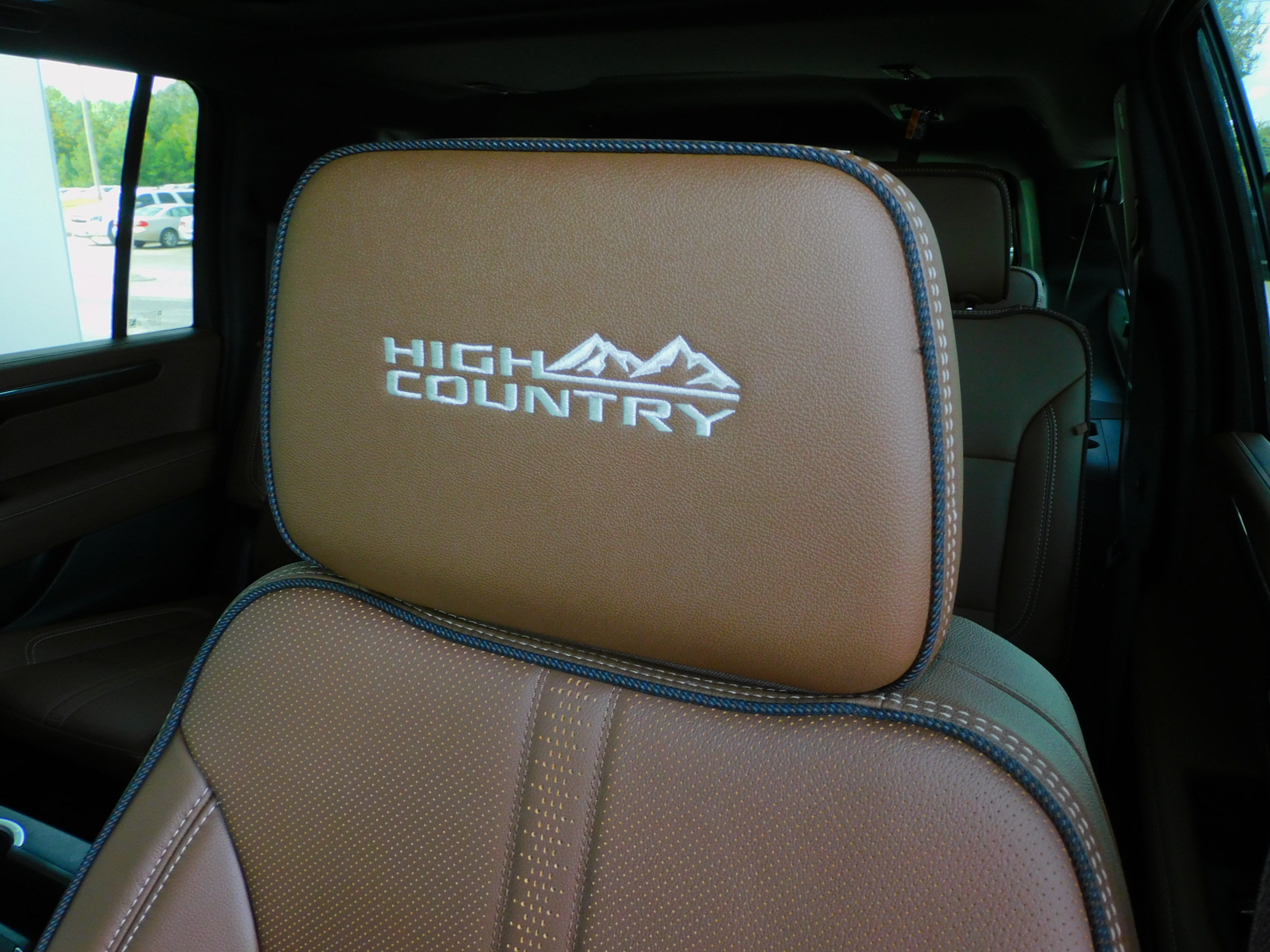 2026 Chevrolet Suburban High Country photo 2