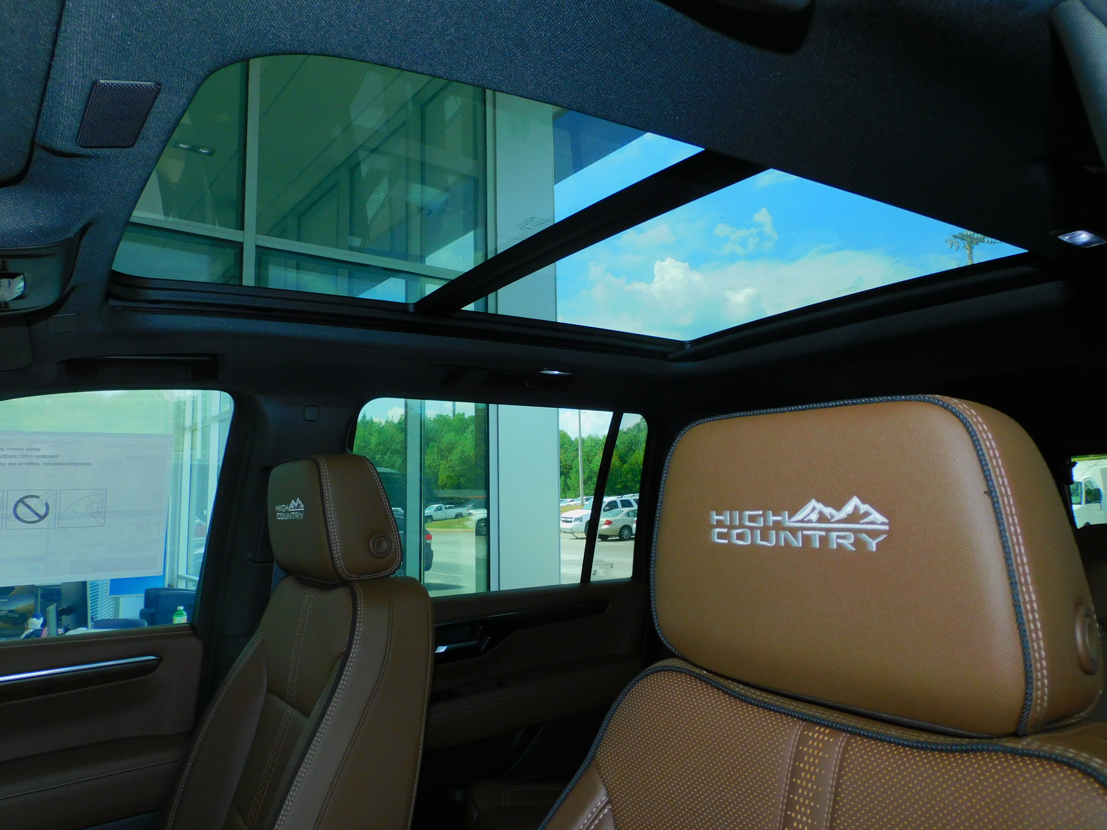 2026 Chevrolet Suburban High Country photo 3