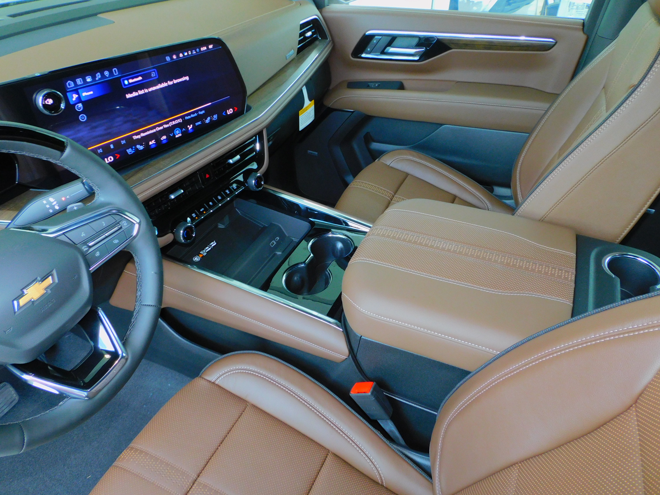 2026 Chevrolet Suburban High Country photo 34
