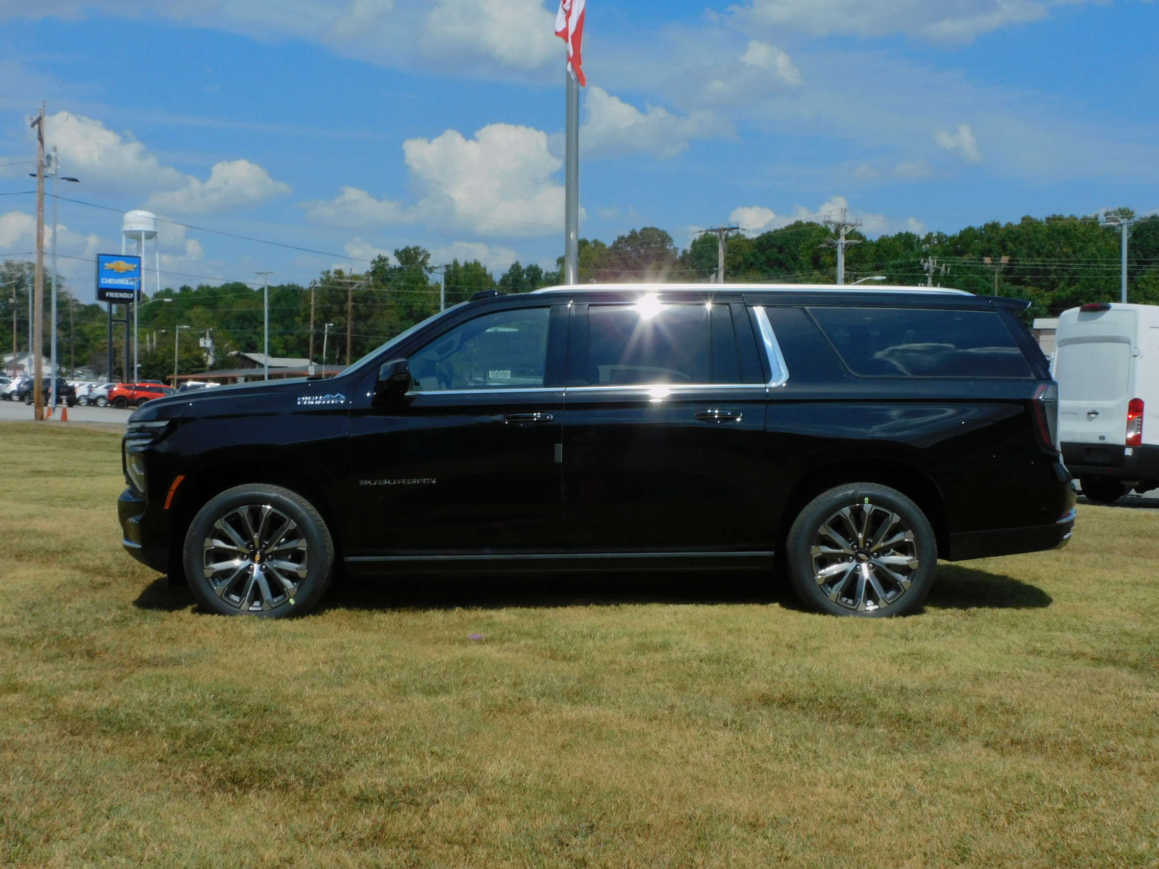 2026 Chevrolet Suburban High Country photo 5