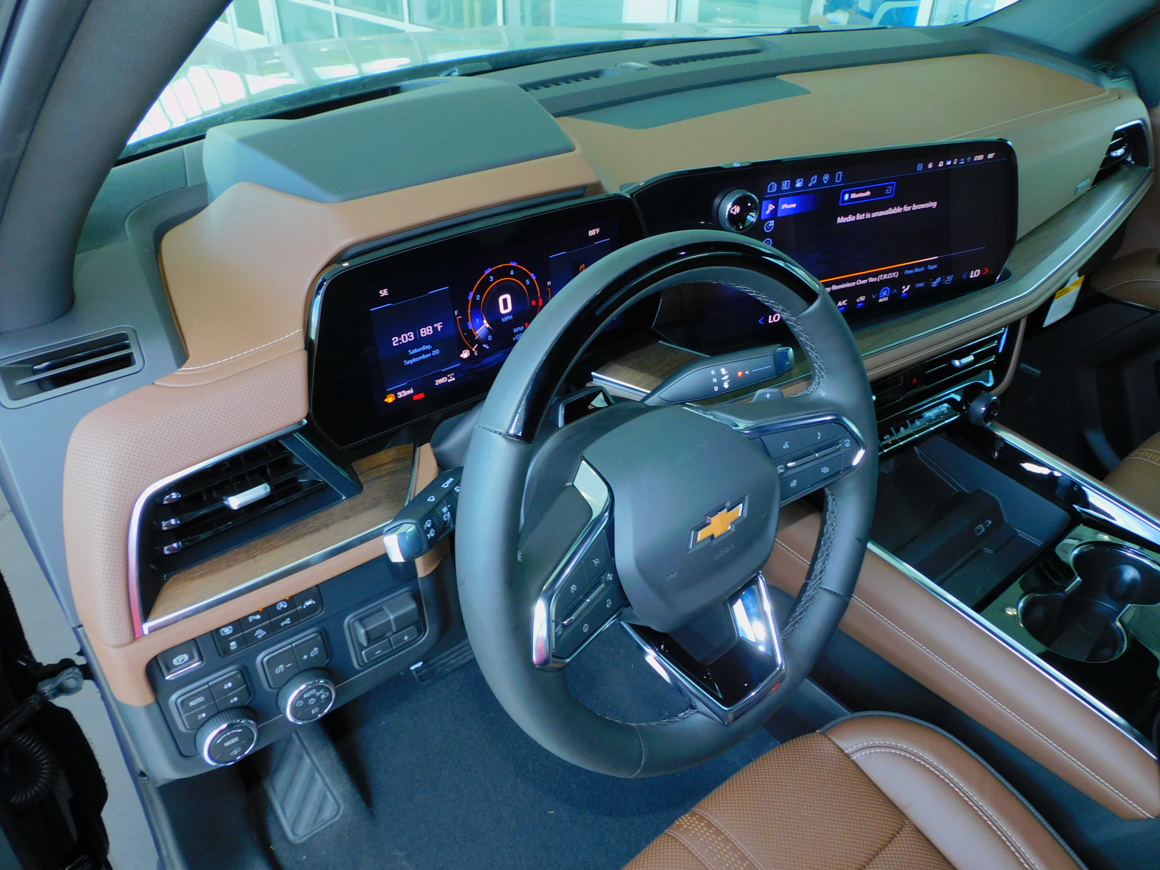 2026 Chevrolet Suburban High Country photo 20