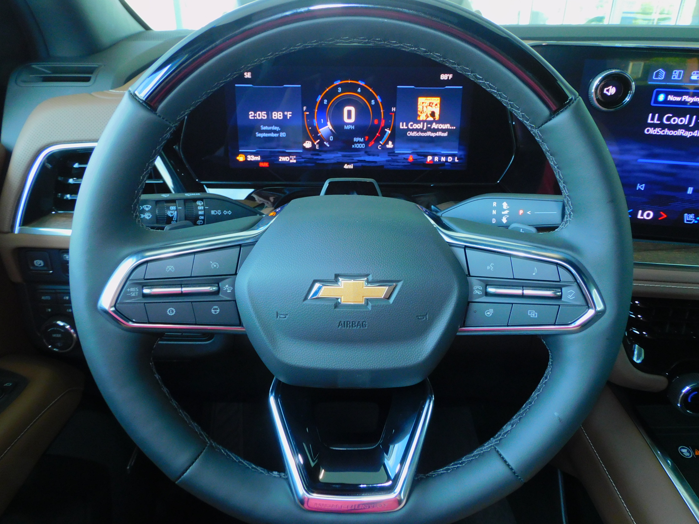 2026 Chevrolet Suburban High Country photo 38