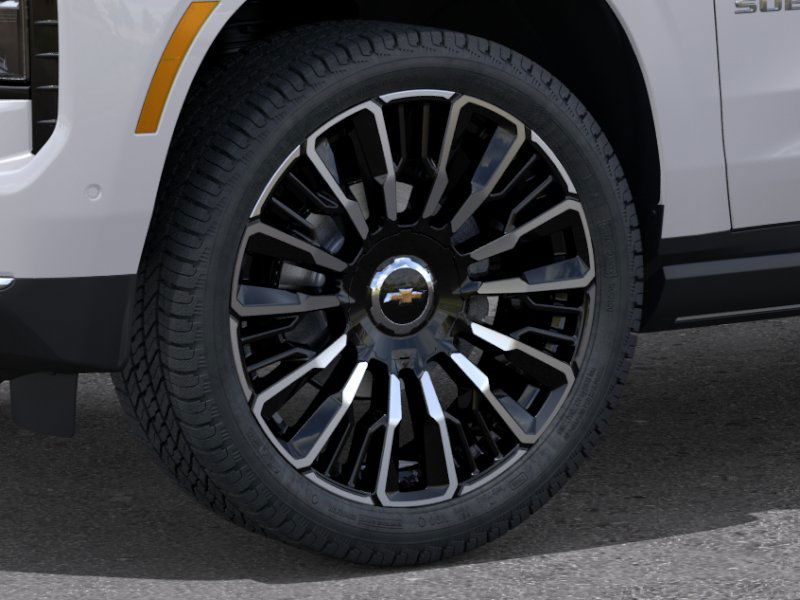 2025 Chevrolet Suburban High Country photo 8