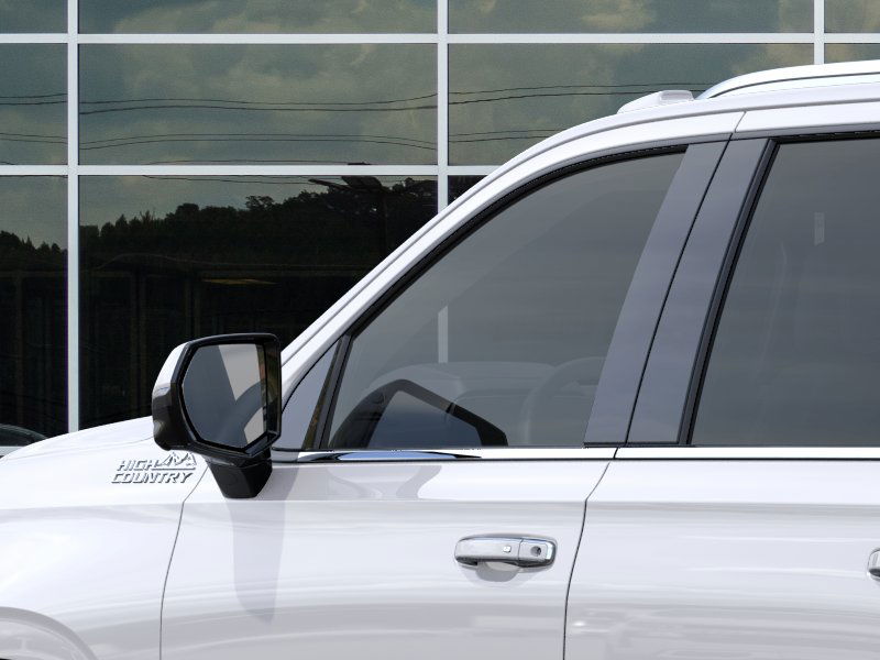 2025 Chevrolet Suburban High Country photo 11