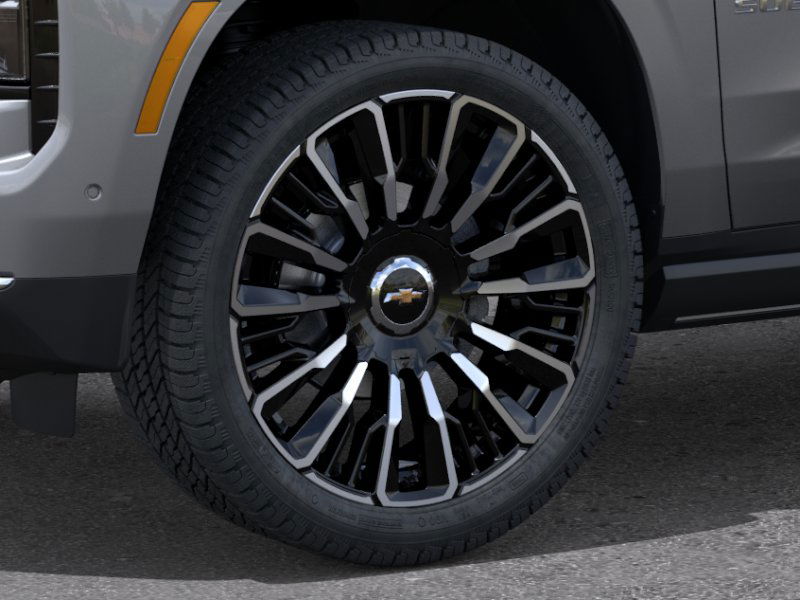 2025 Chevrolet Suburban High Country photo 8