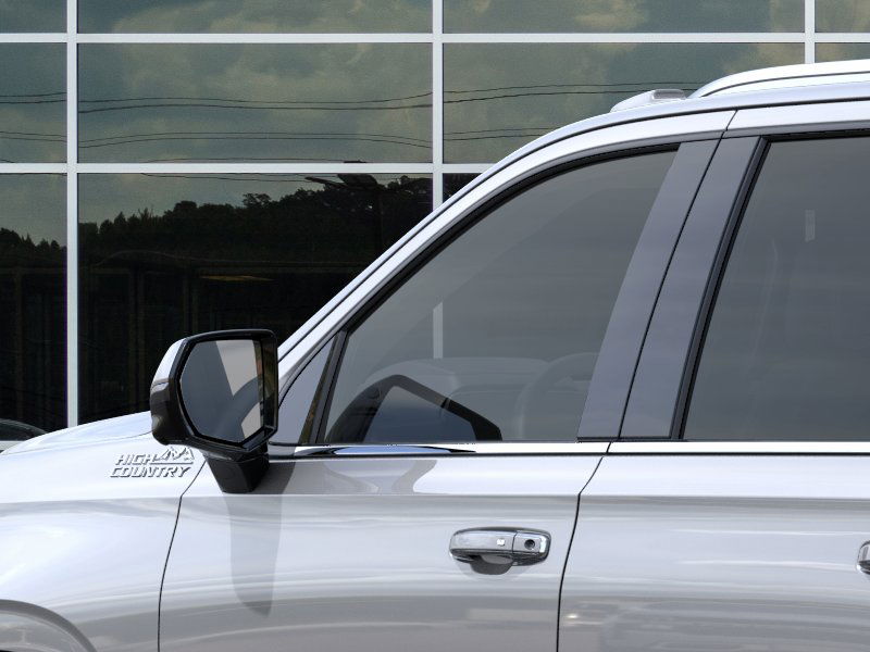 2025 Chevrolet Suburban High Country photo 11