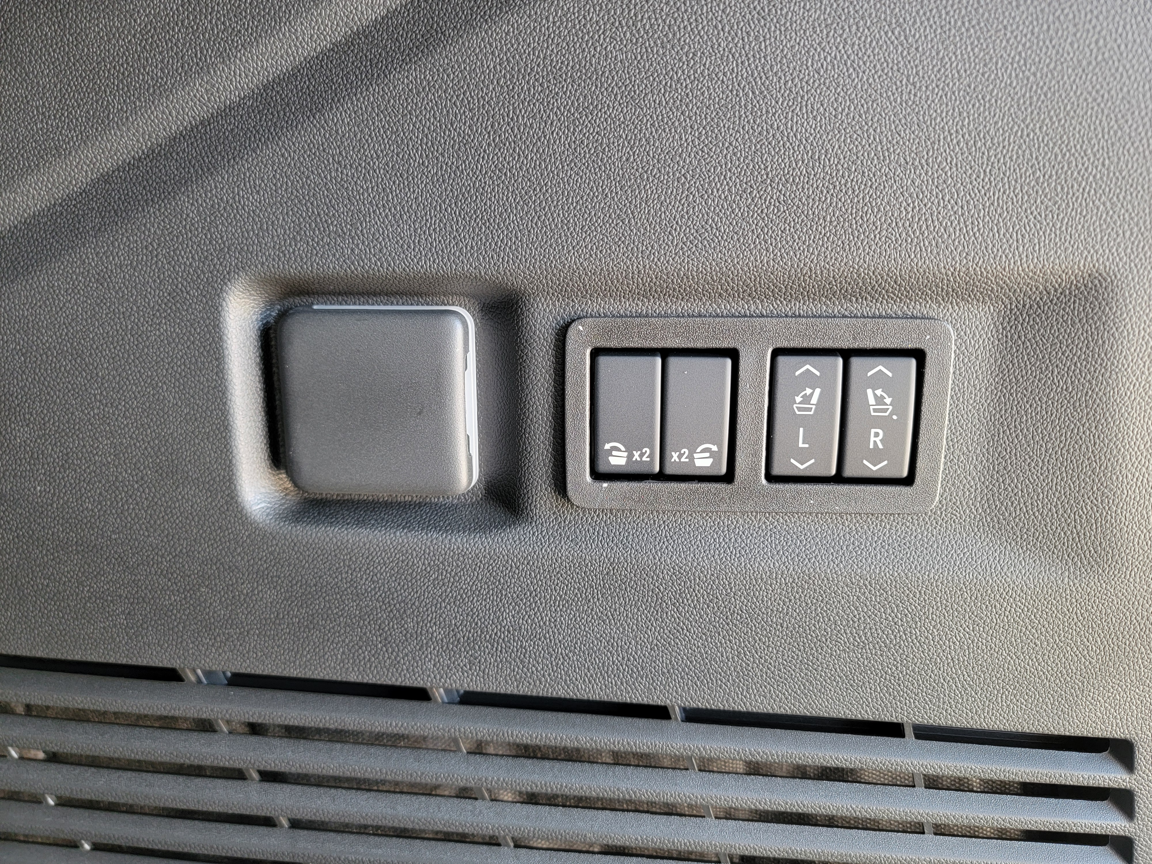 2026 Chevrolet Tahoe LT - Photo 39