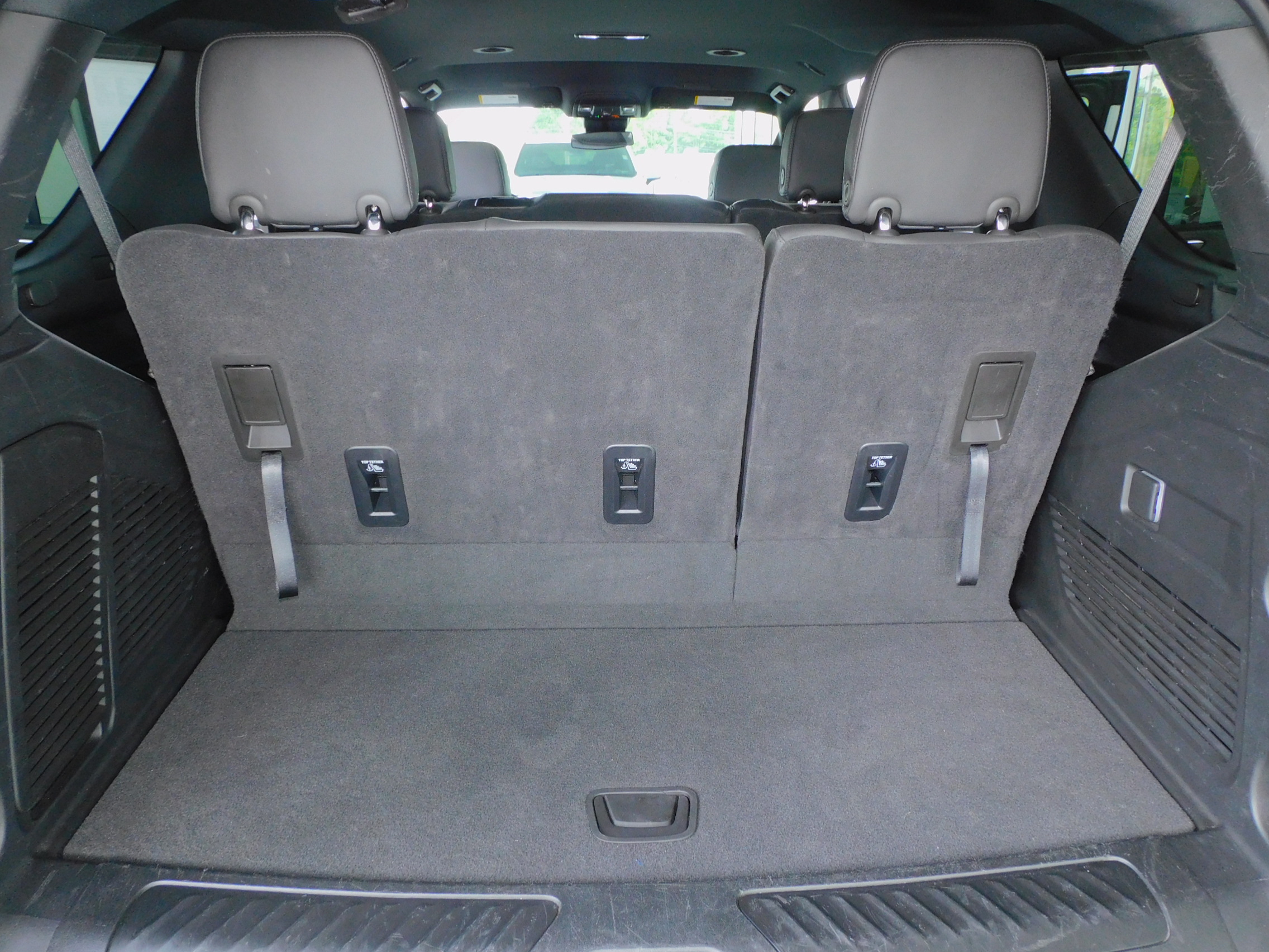 Used 2025 Summit White Chevrolet LT image 23