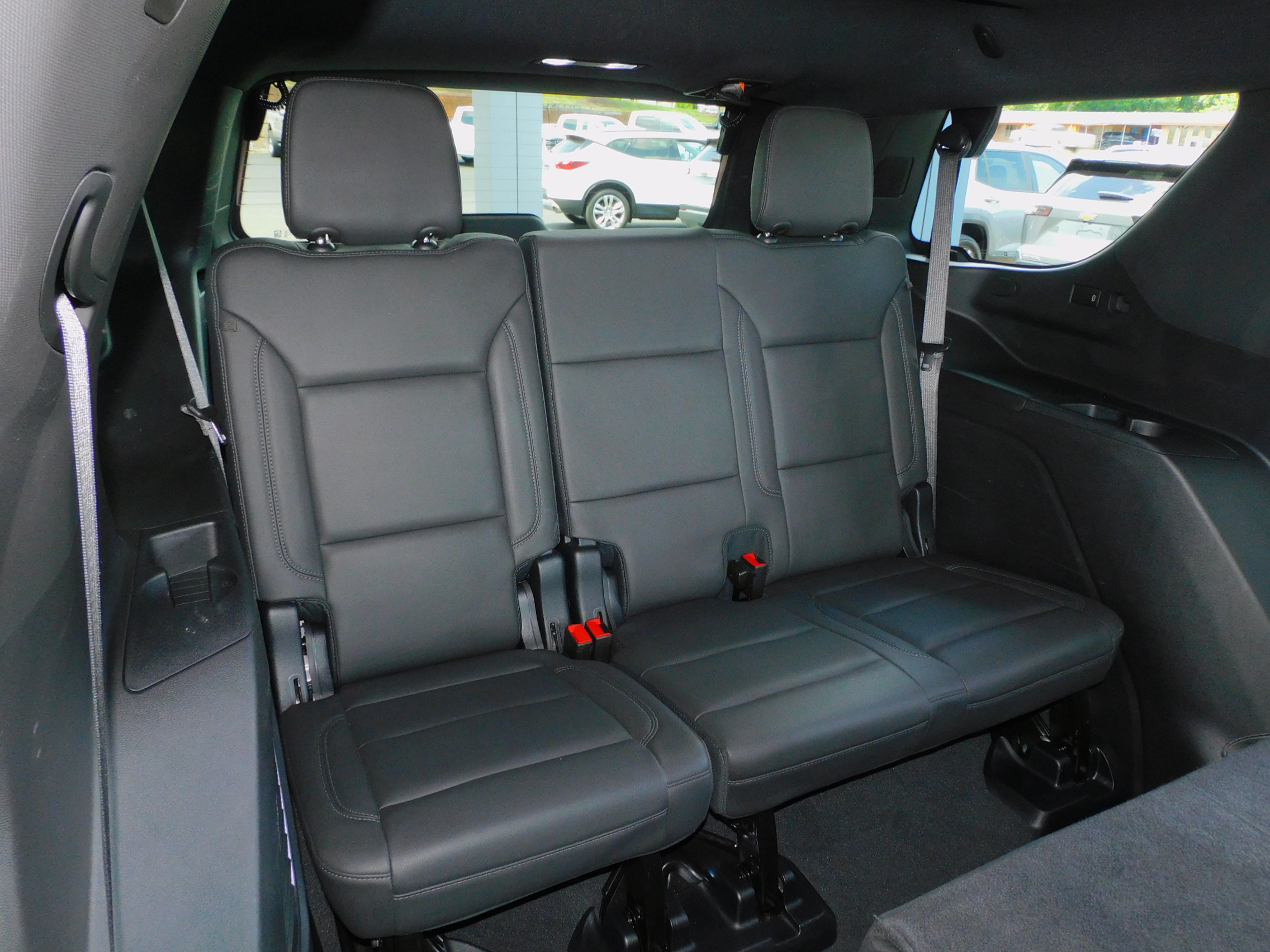 Used 2025 Summit White Chevrolet LT image 22