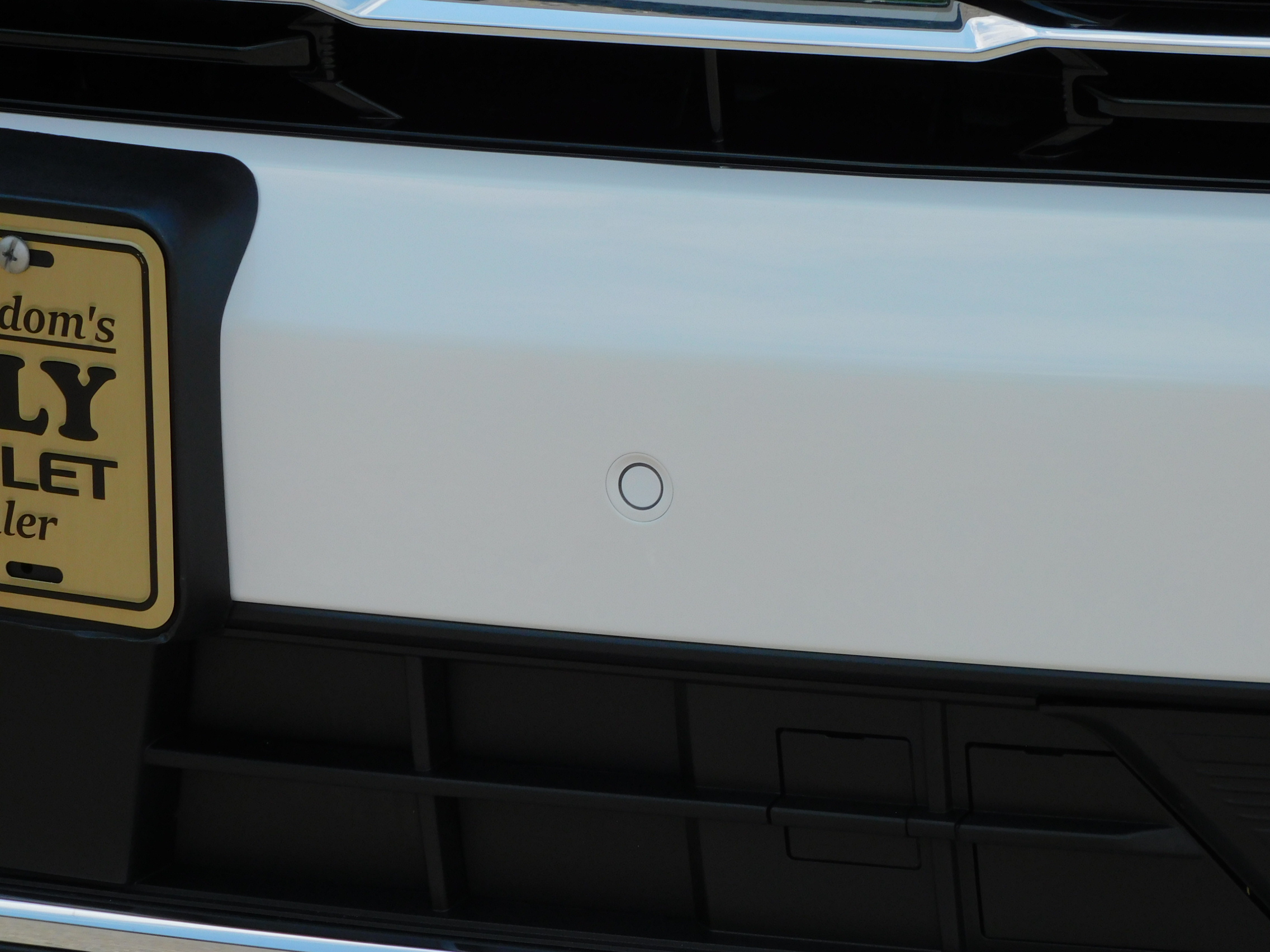 Used 2025 Summit White Chevrolet LT image 11
