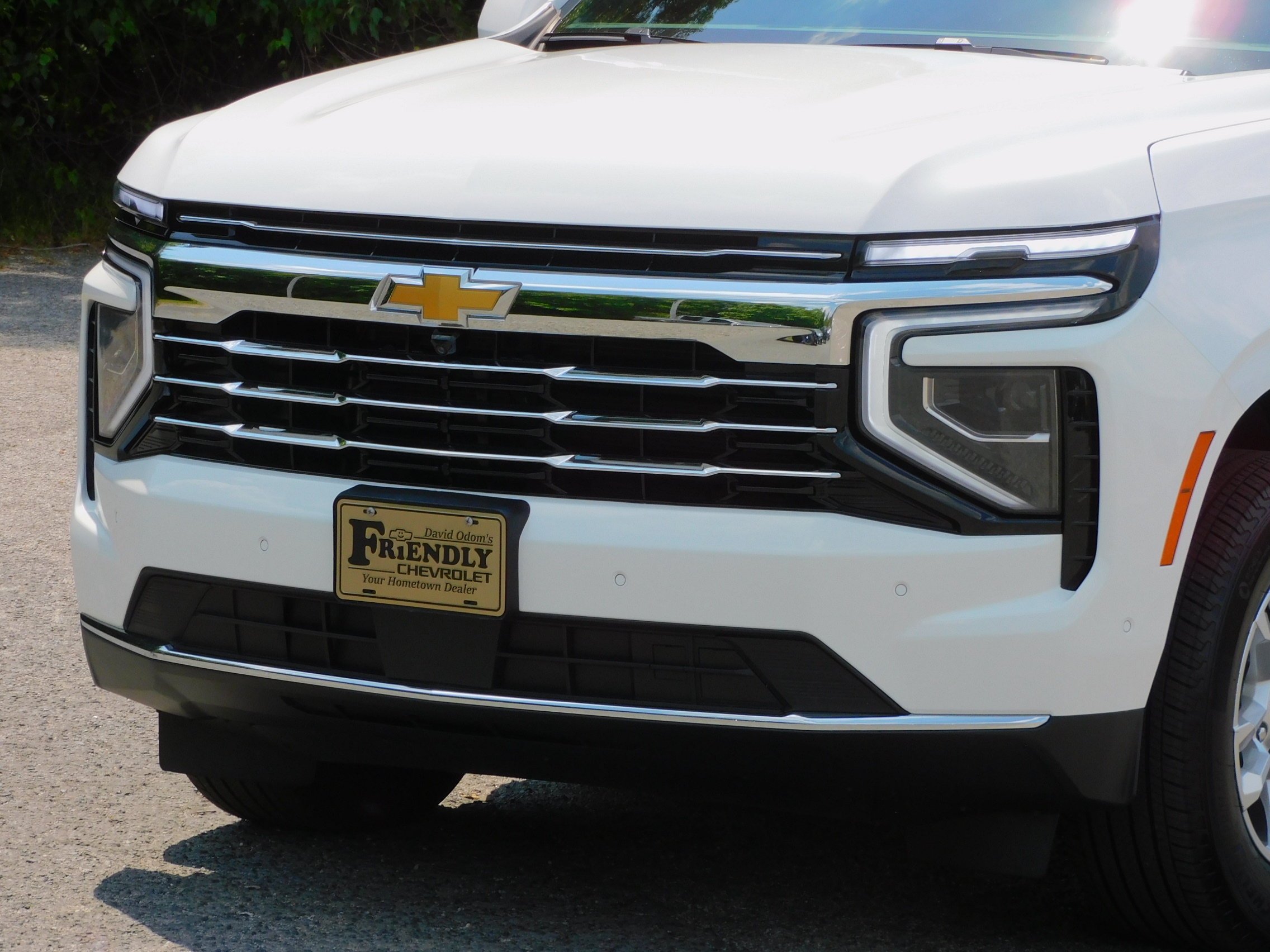 Used 2025 Summit White Chevrolet LT image 10