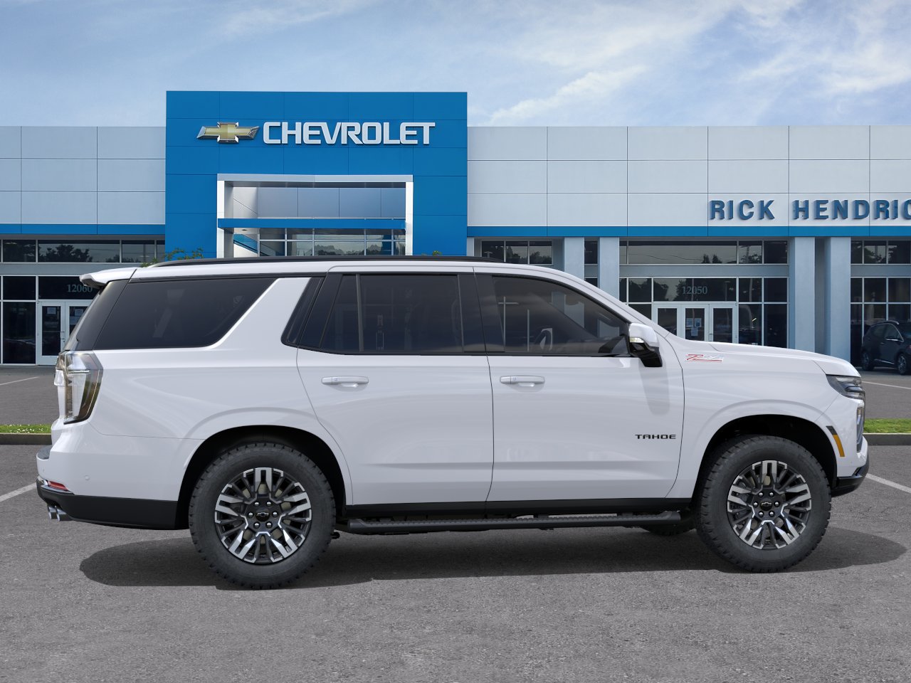 New 2026 Summit White Chevrolet Z71 image 31
