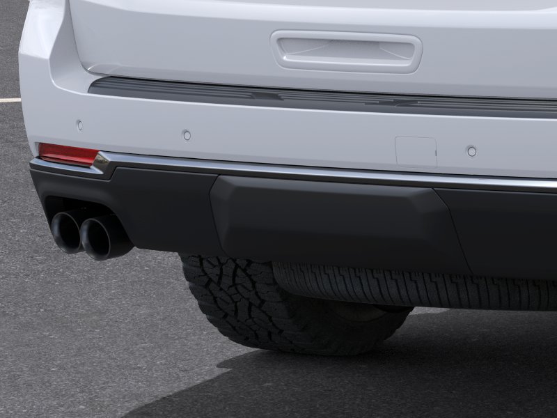 New 2026 Summit White Chevrolet Z71 image 38