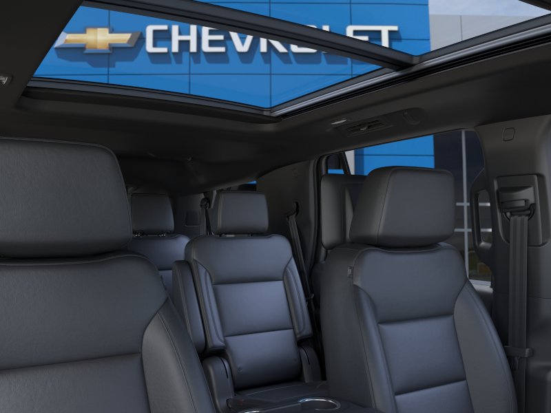 New 2026 Summit White Chevrolet Z71 image 24