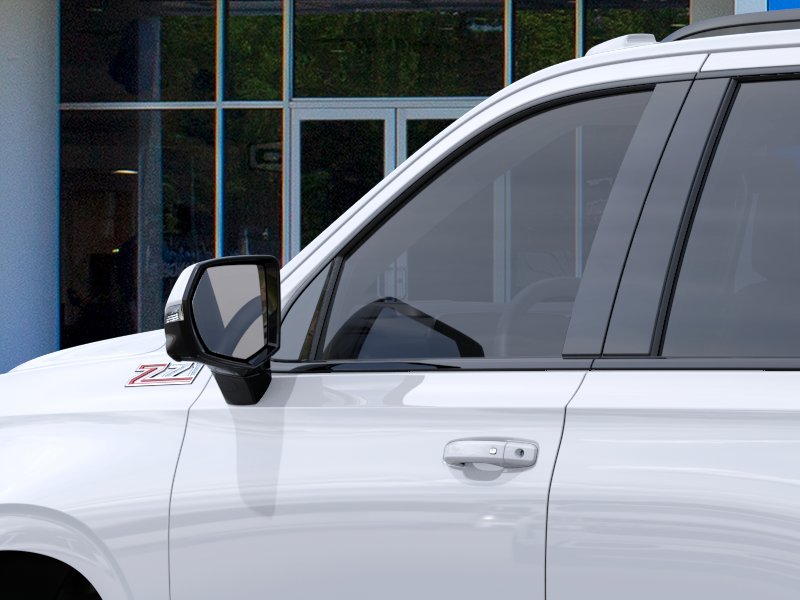 New 2026 Summit White Chevrolet Z71 image 38