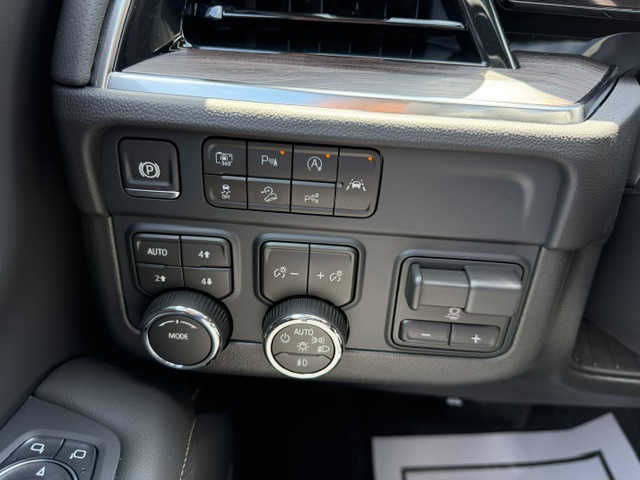 2026 Chevrolet Tahoe Premier - Photo 20