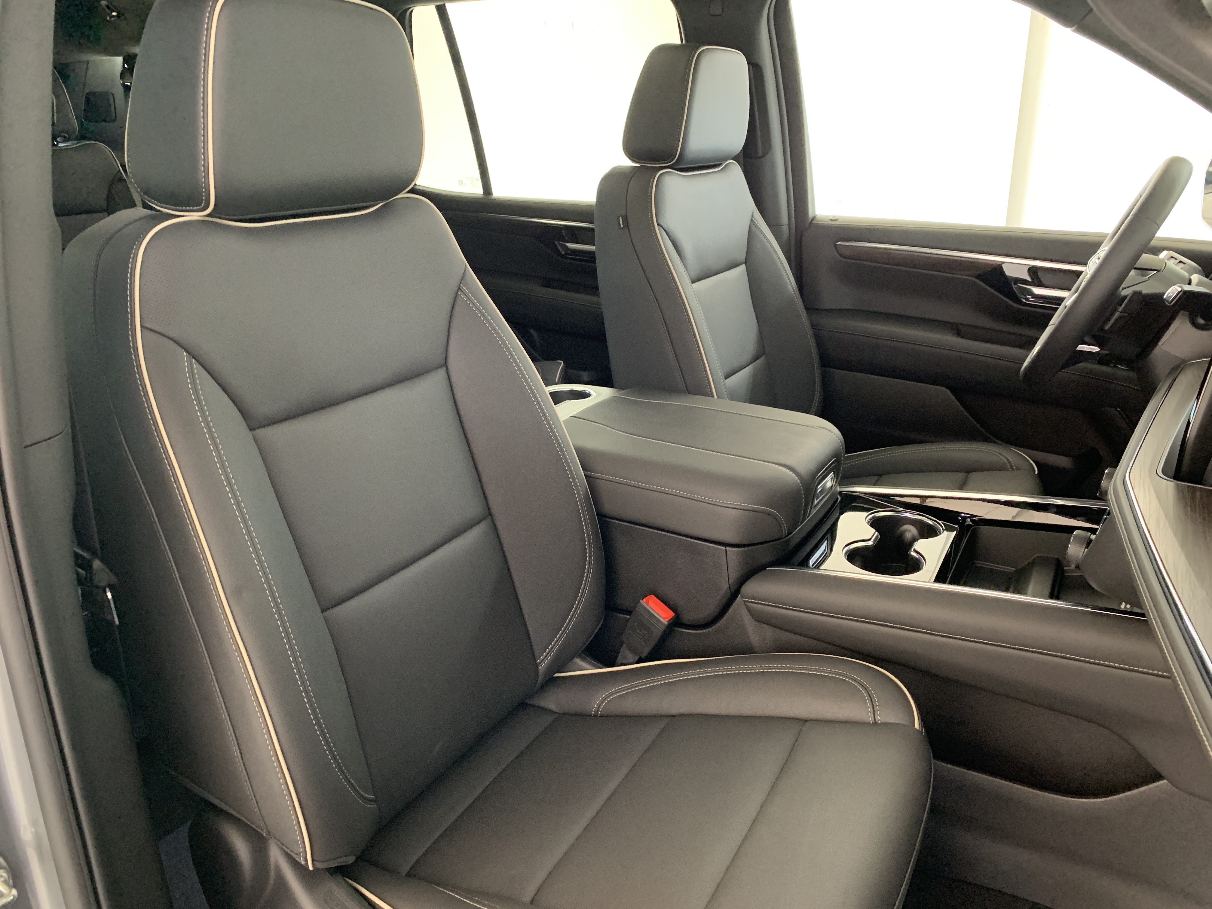 2026 Chevrolet Tahoe Premier - Photo 36