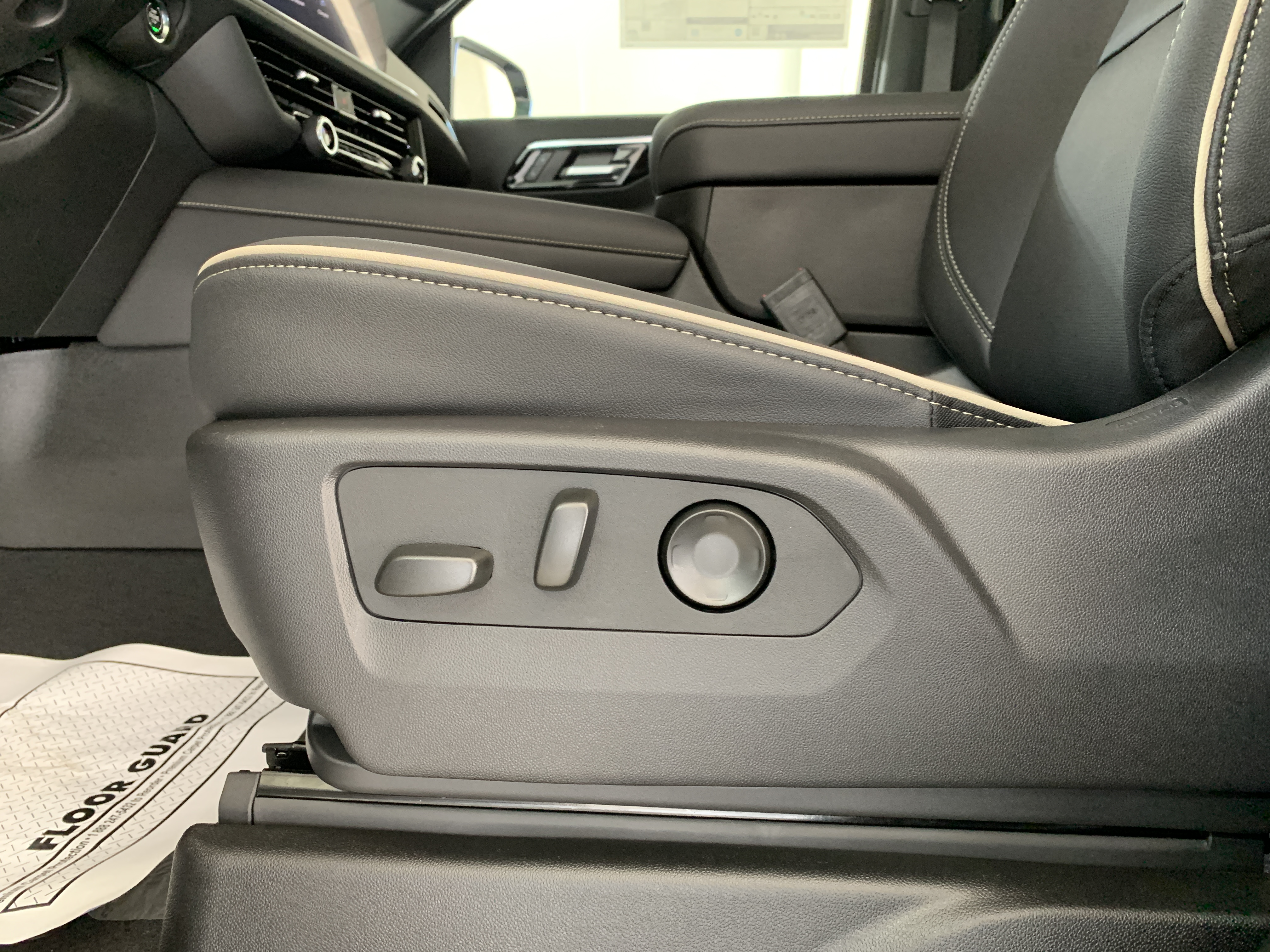 2026 Chevrolet Tahoe Premier - Photo 16
