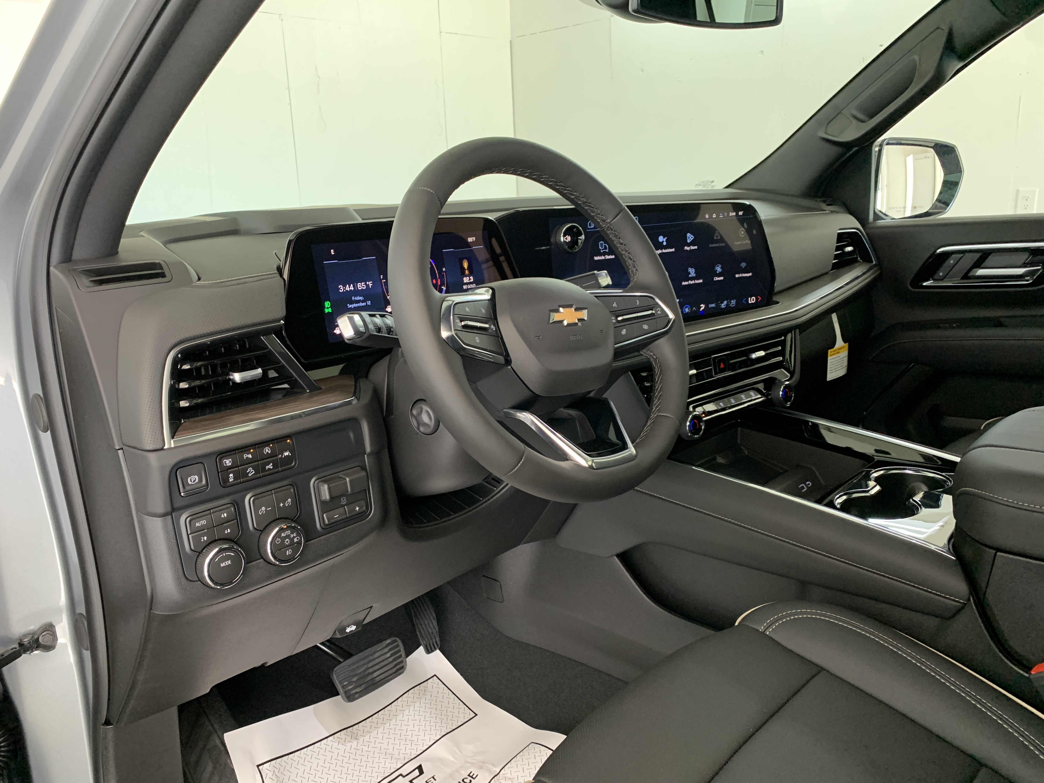 2026 Chevrolet Tahoe Premier - Photo 14