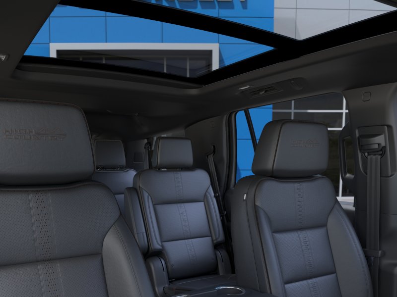 New 2027 Polar White Tricoat Chevrolet High Country image 24