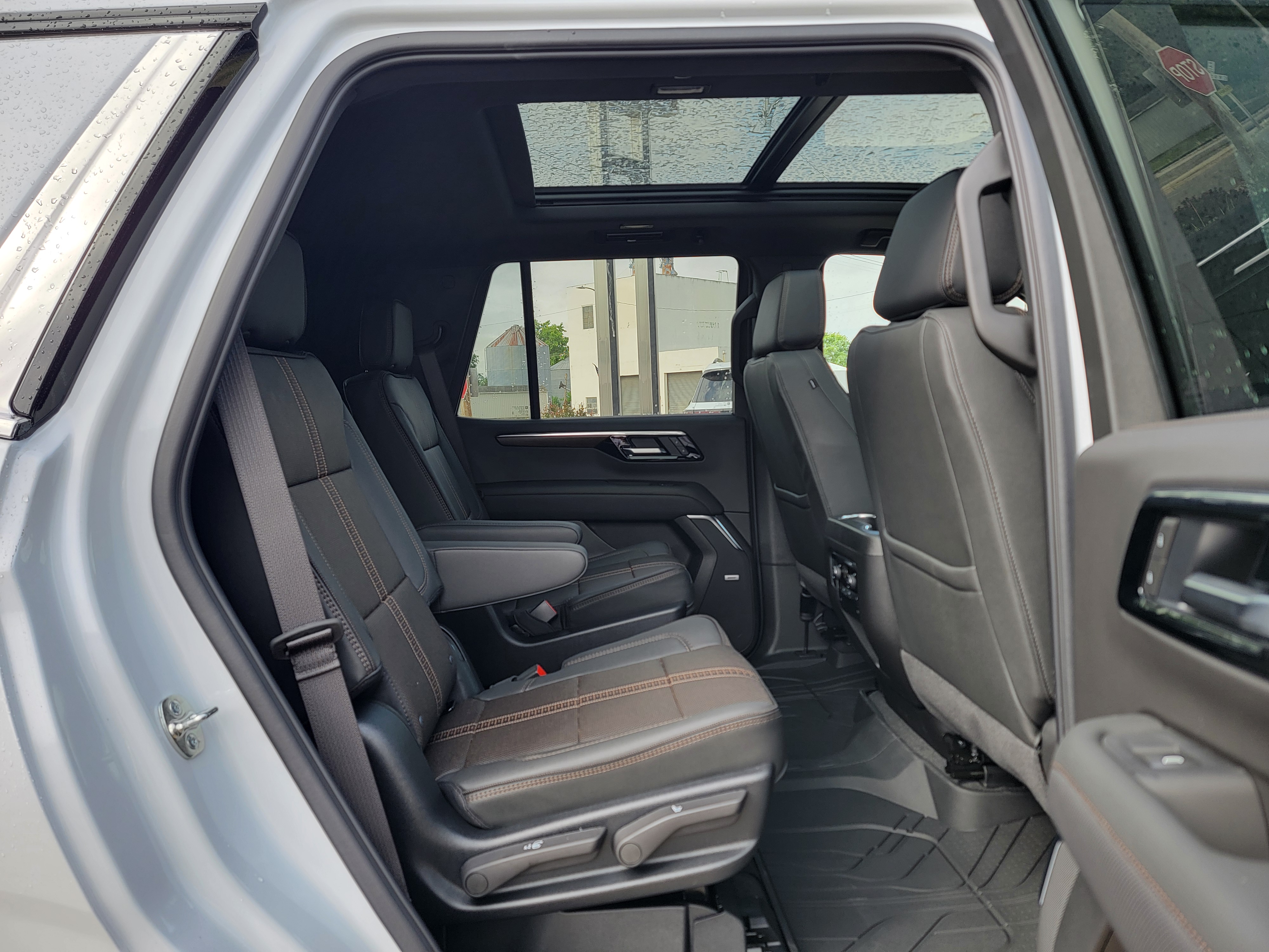 New 2026 Polar White Tricoat Chevrolet High Country image 38