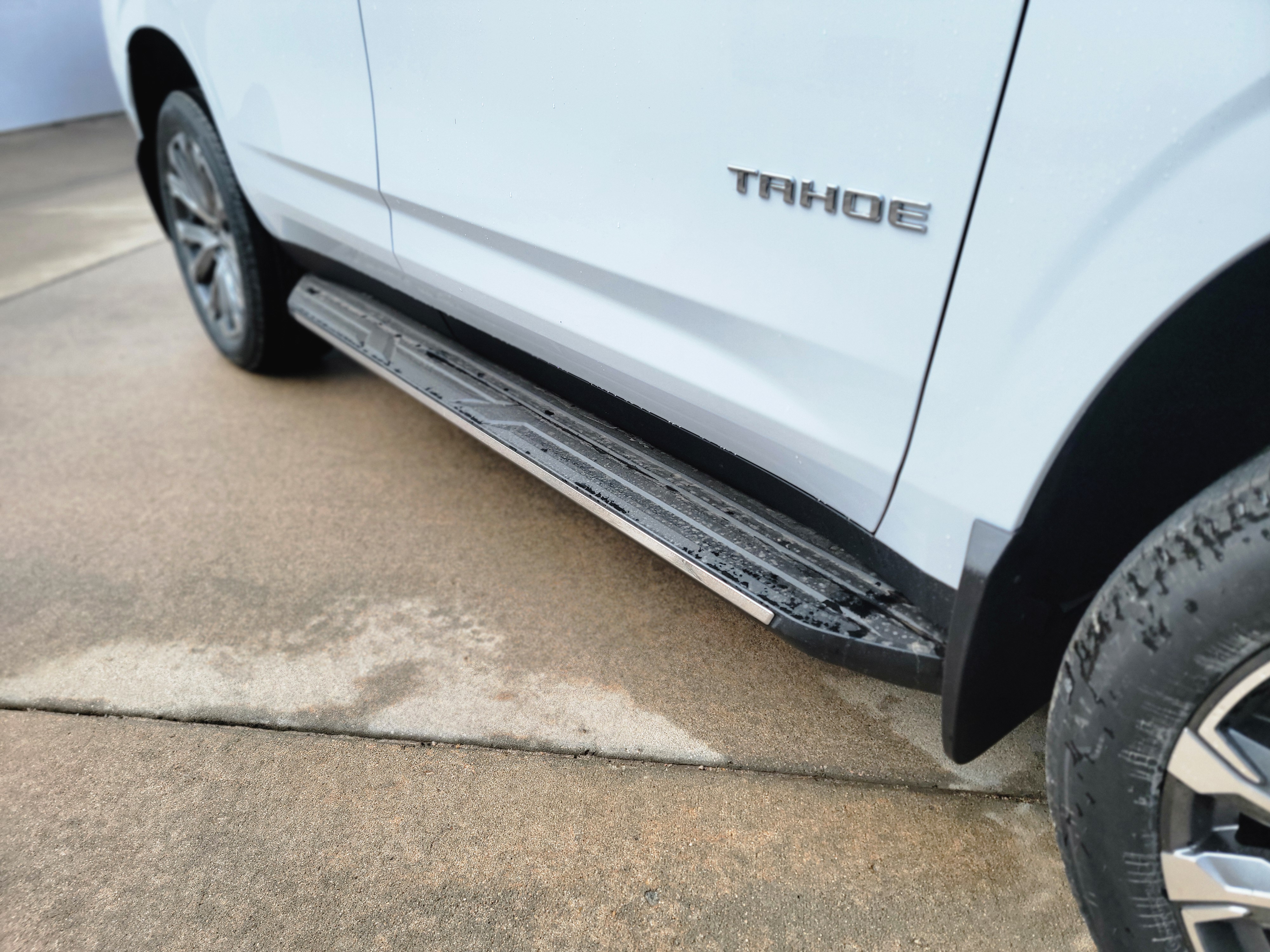 New 2026 Polar White Tricoat Chevrolet High Country image 10