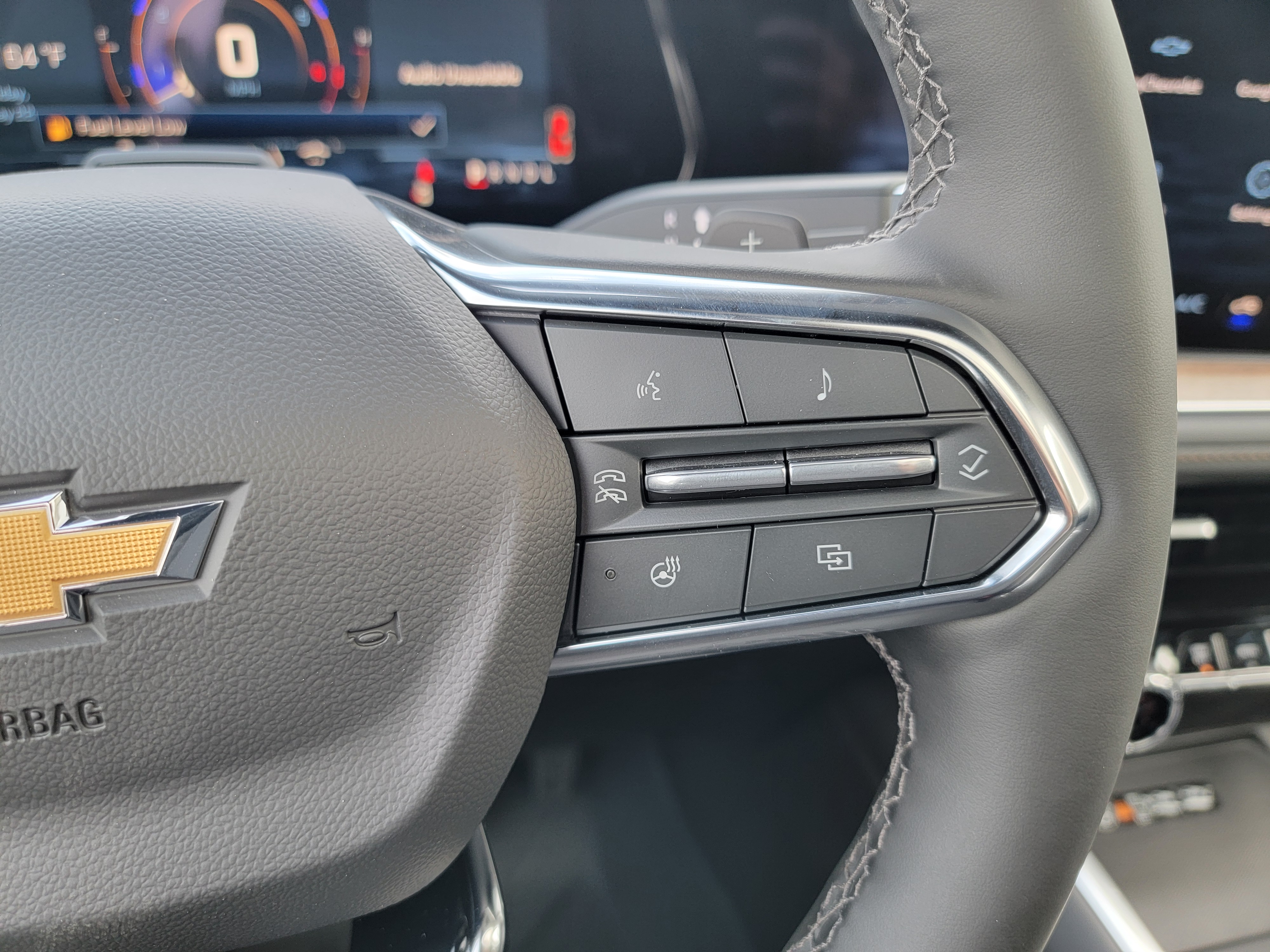 New 2026 Polar White Tricoat Chevrolet High Country image 27