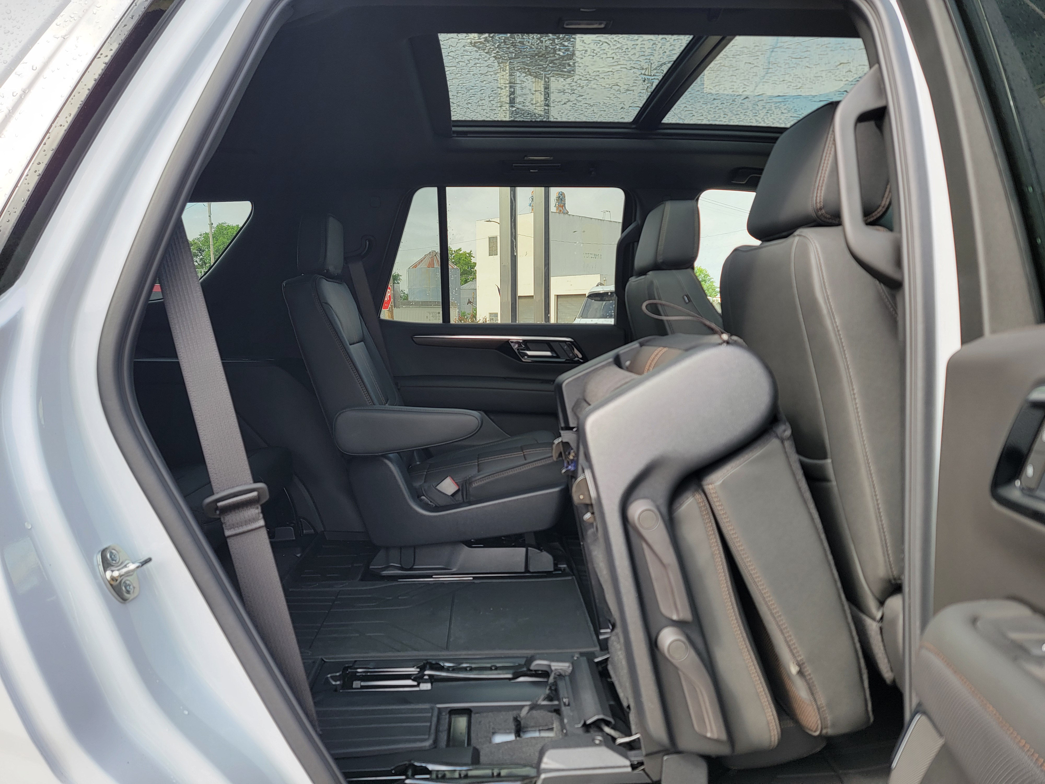 New 2026 Polar White Tricoat Chevrolet High Country image 40