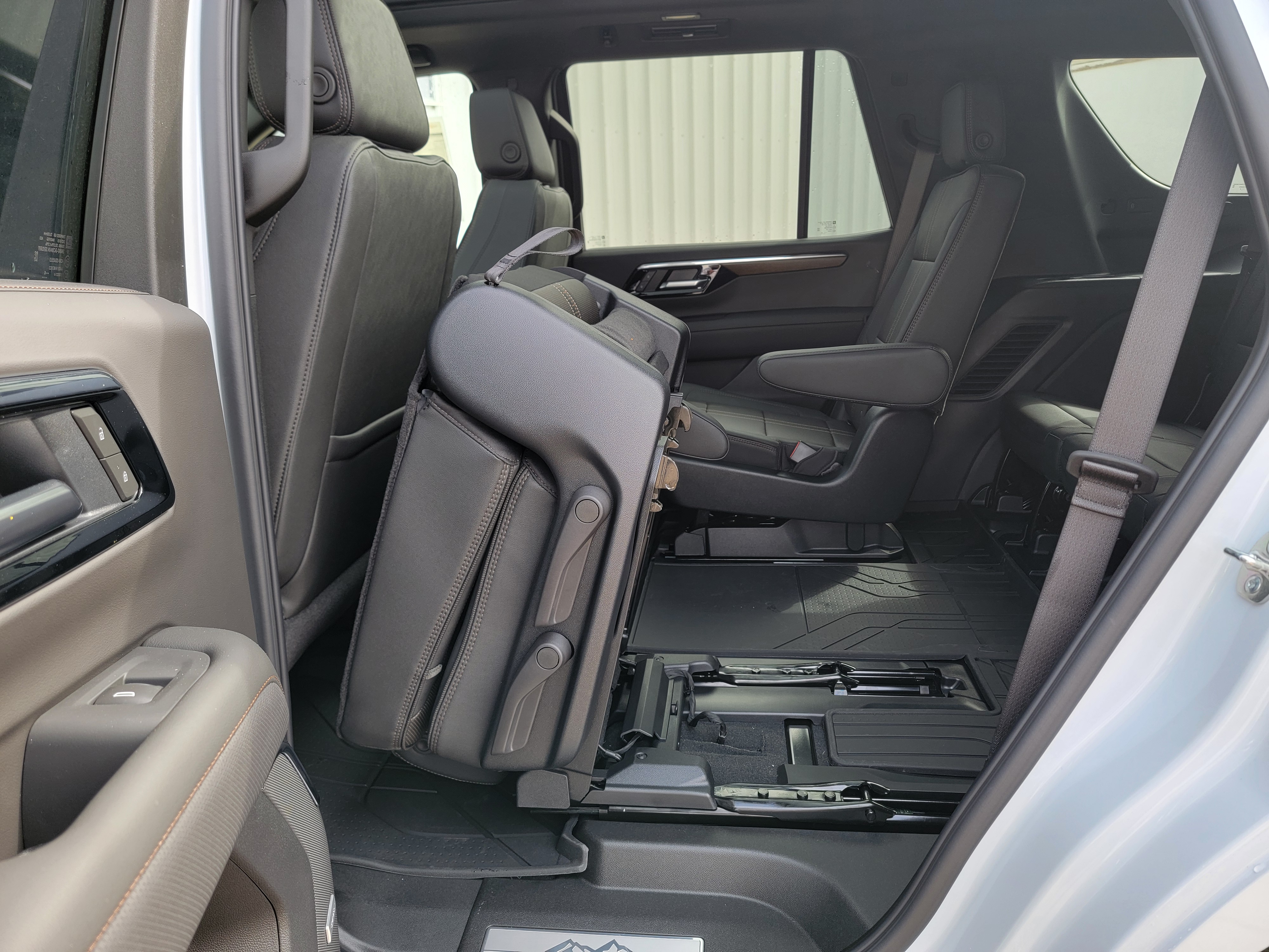 New 2026 Polar White Tricoat Chevrolet High Country image 50