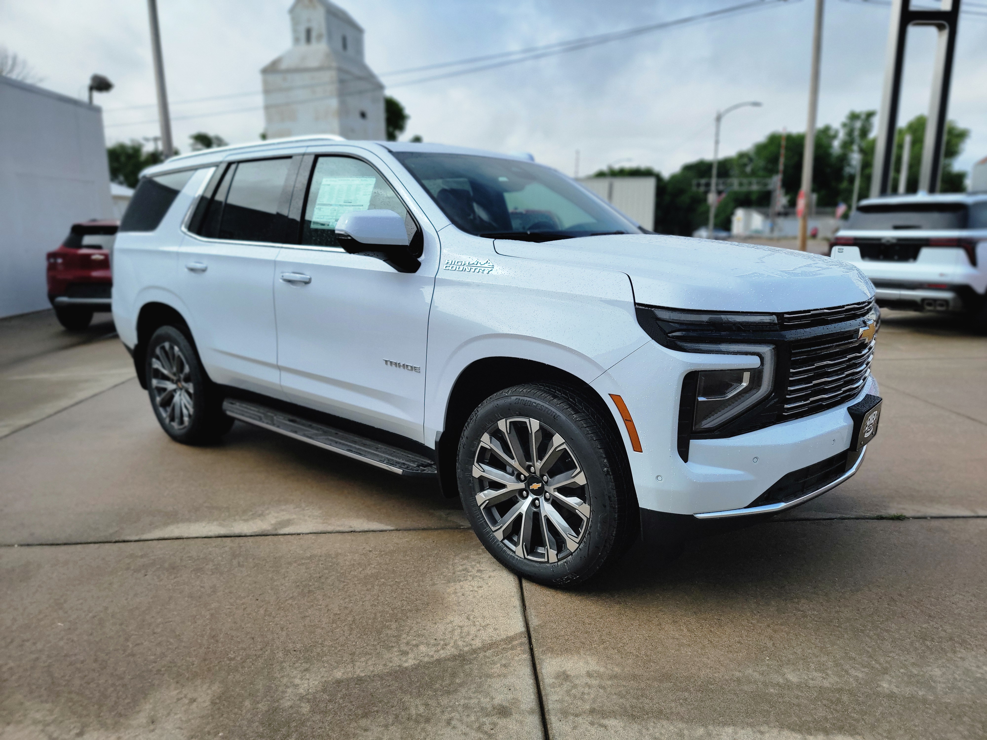 New 2026 Polar White Tricoat Chevrolet High Country image 2