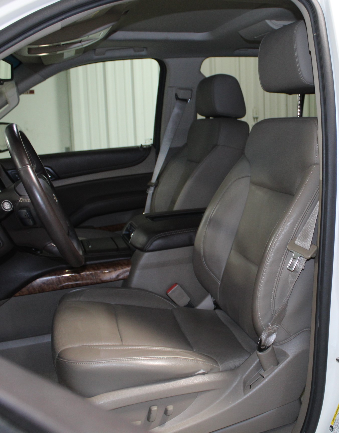 2015 Chevrolet Tahoe LTZ photo 2