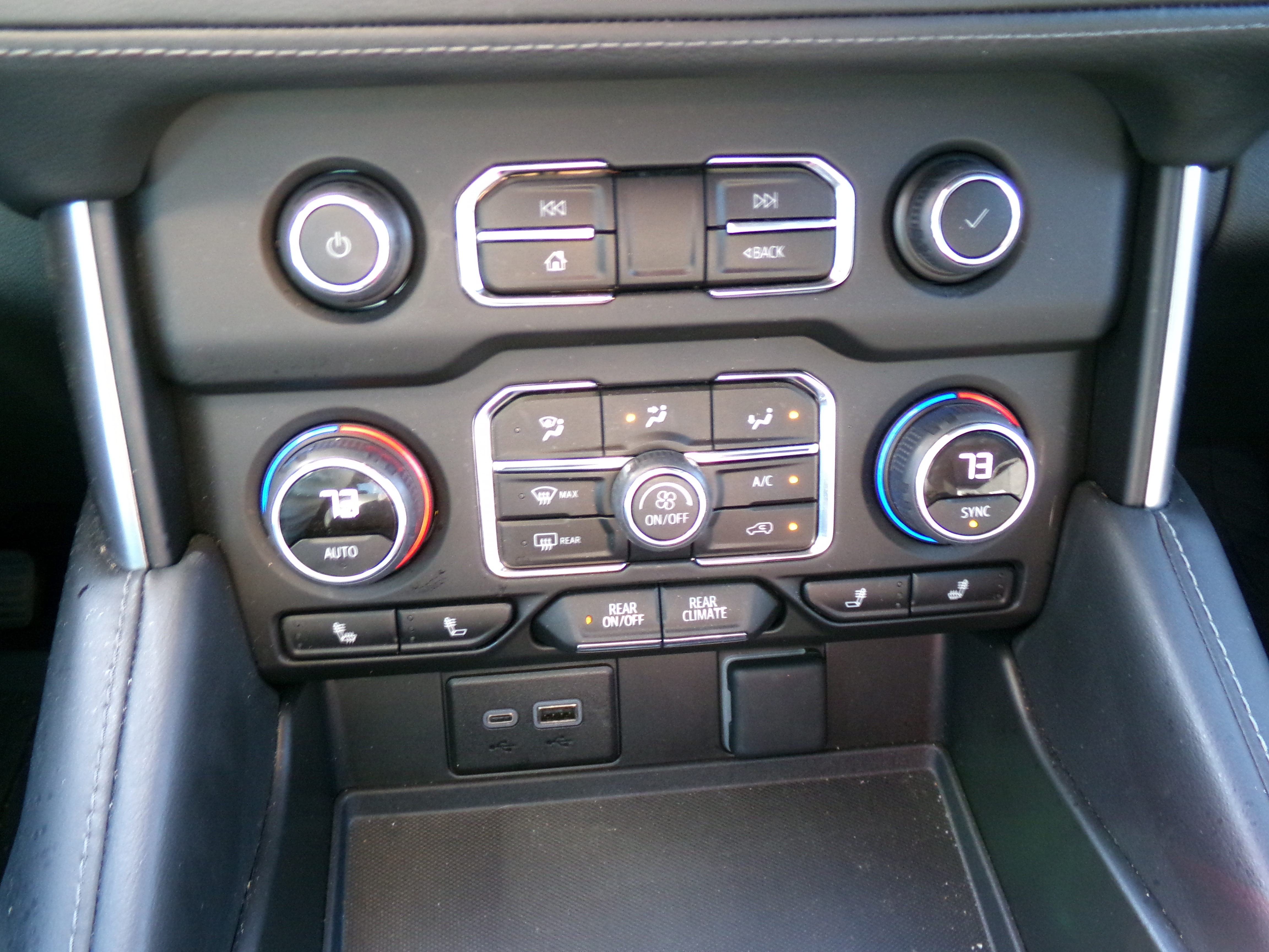 Used 2024 Black Chevrolet LT image 9