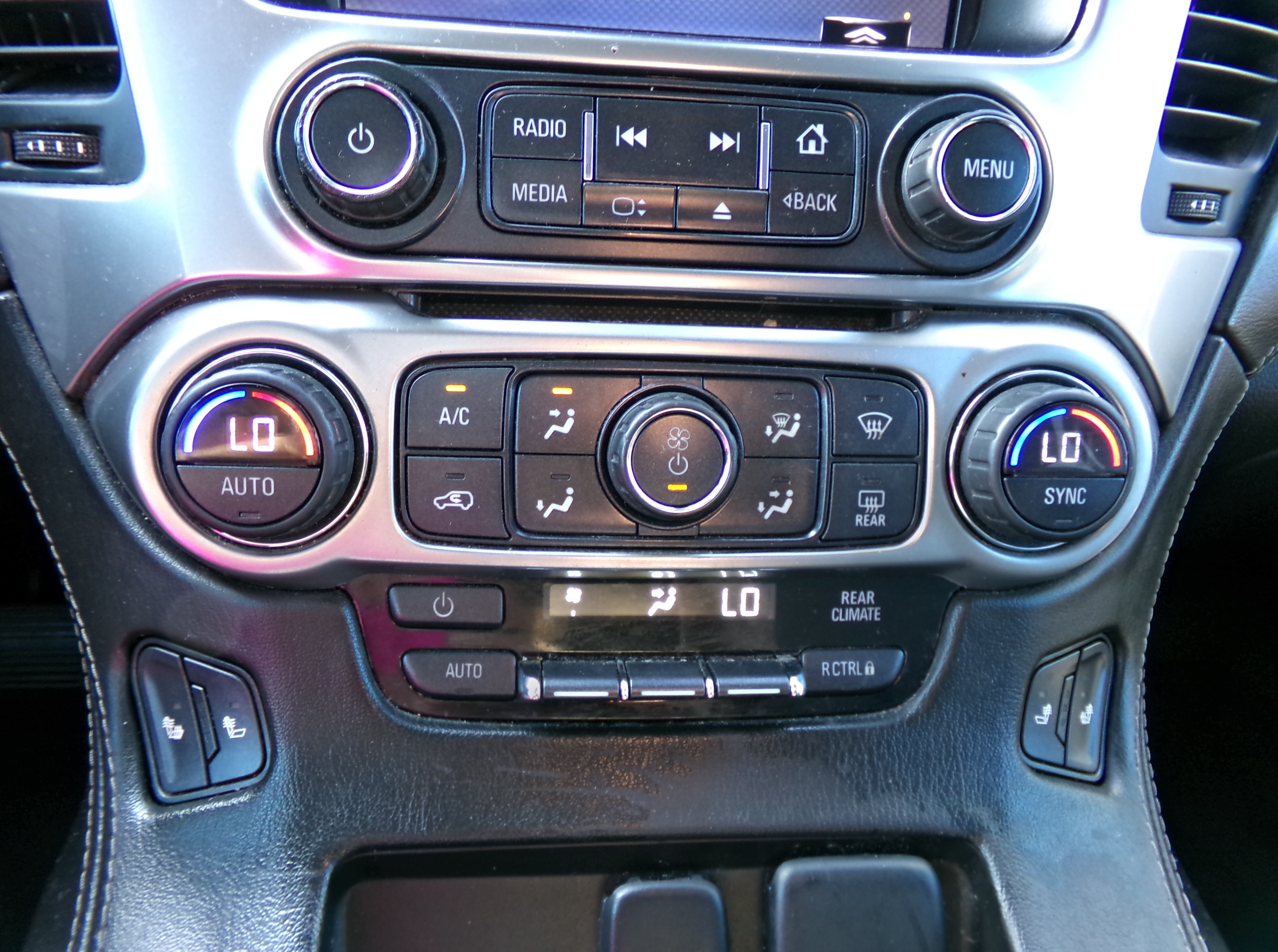 2015 Chevrolet Tahoe LT - Photo 9