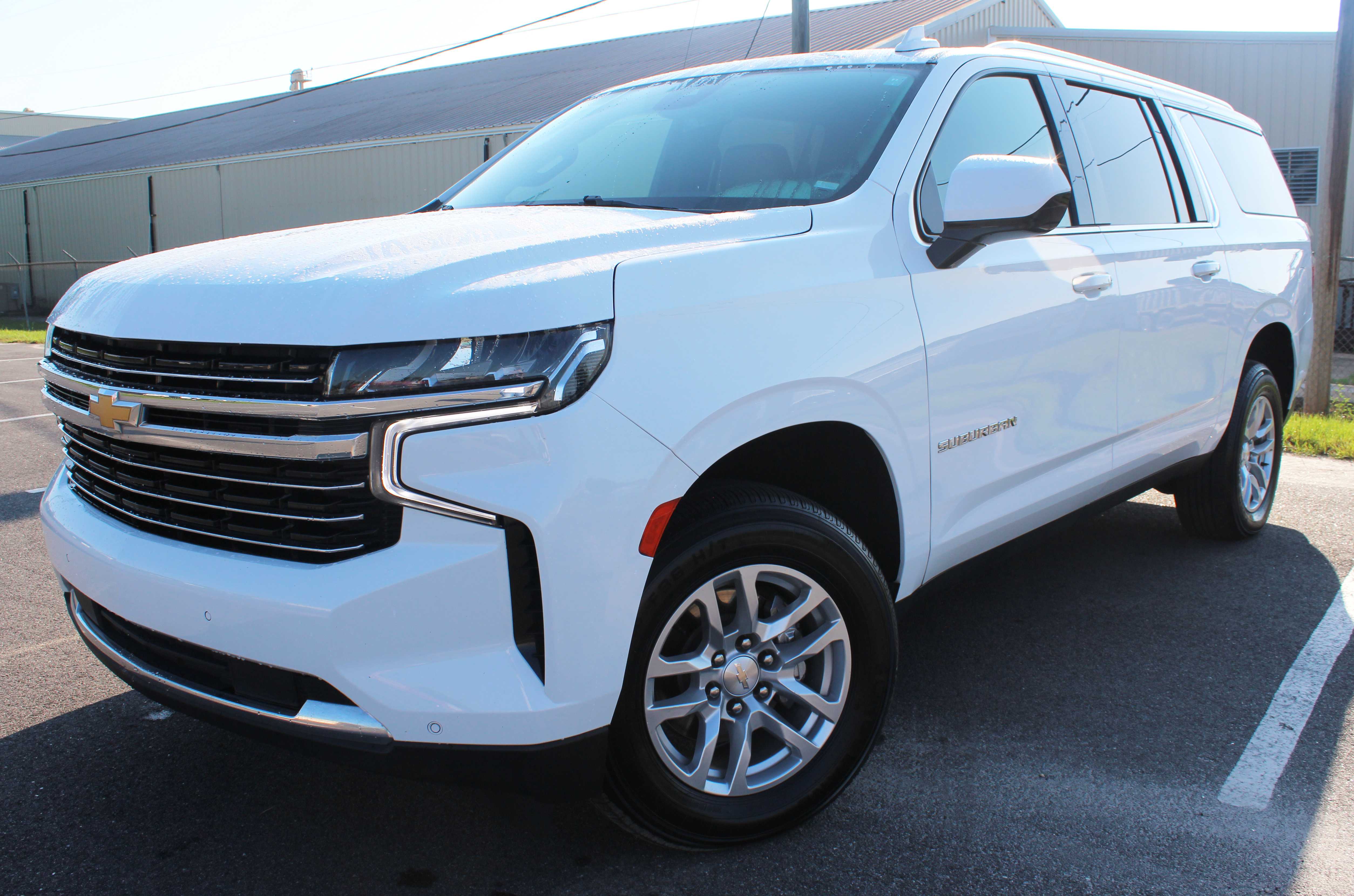 2023 Chevrolet Suburban LT