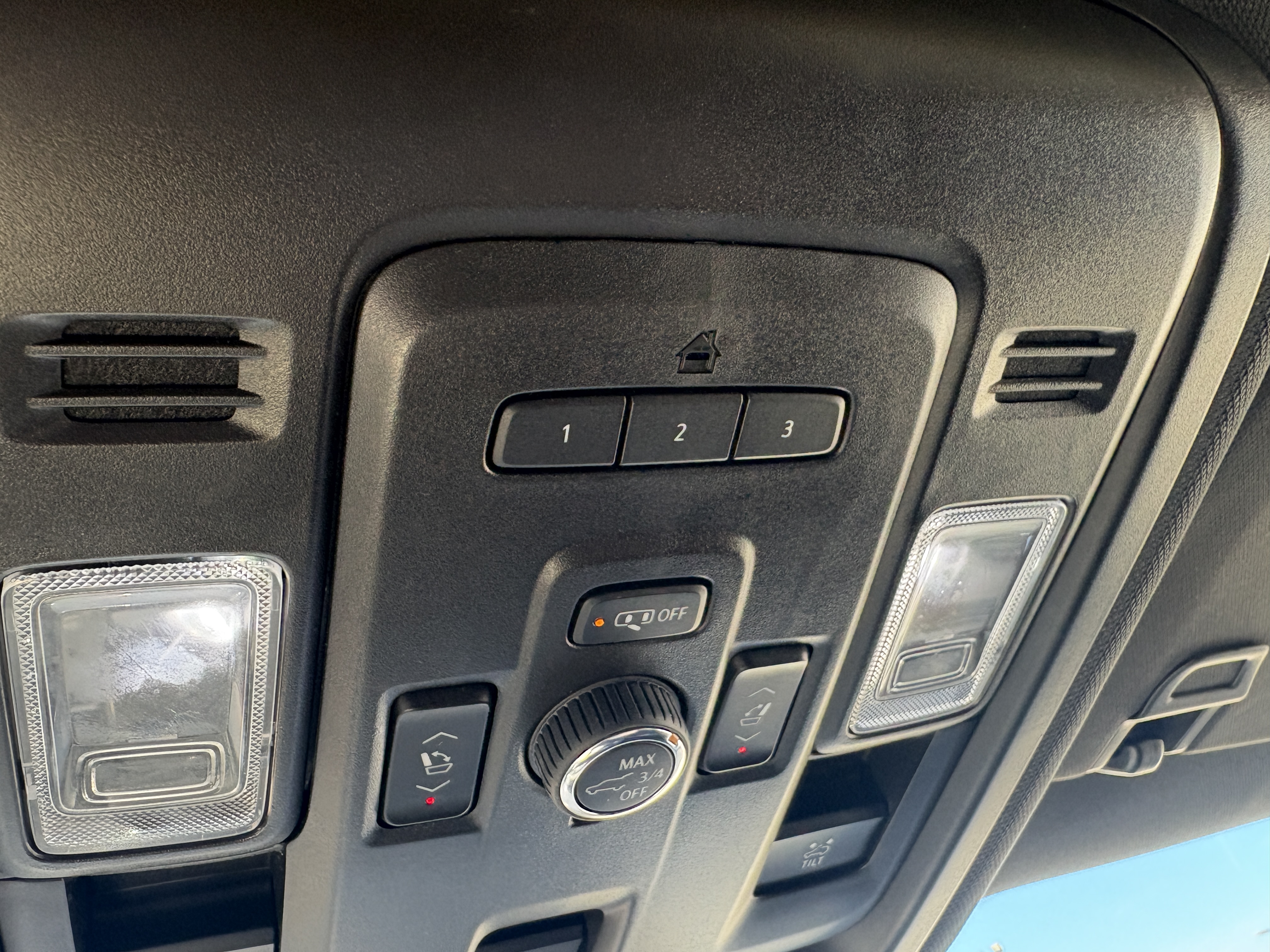 2022 Chevrolet Suburban Z71 - Photo 13