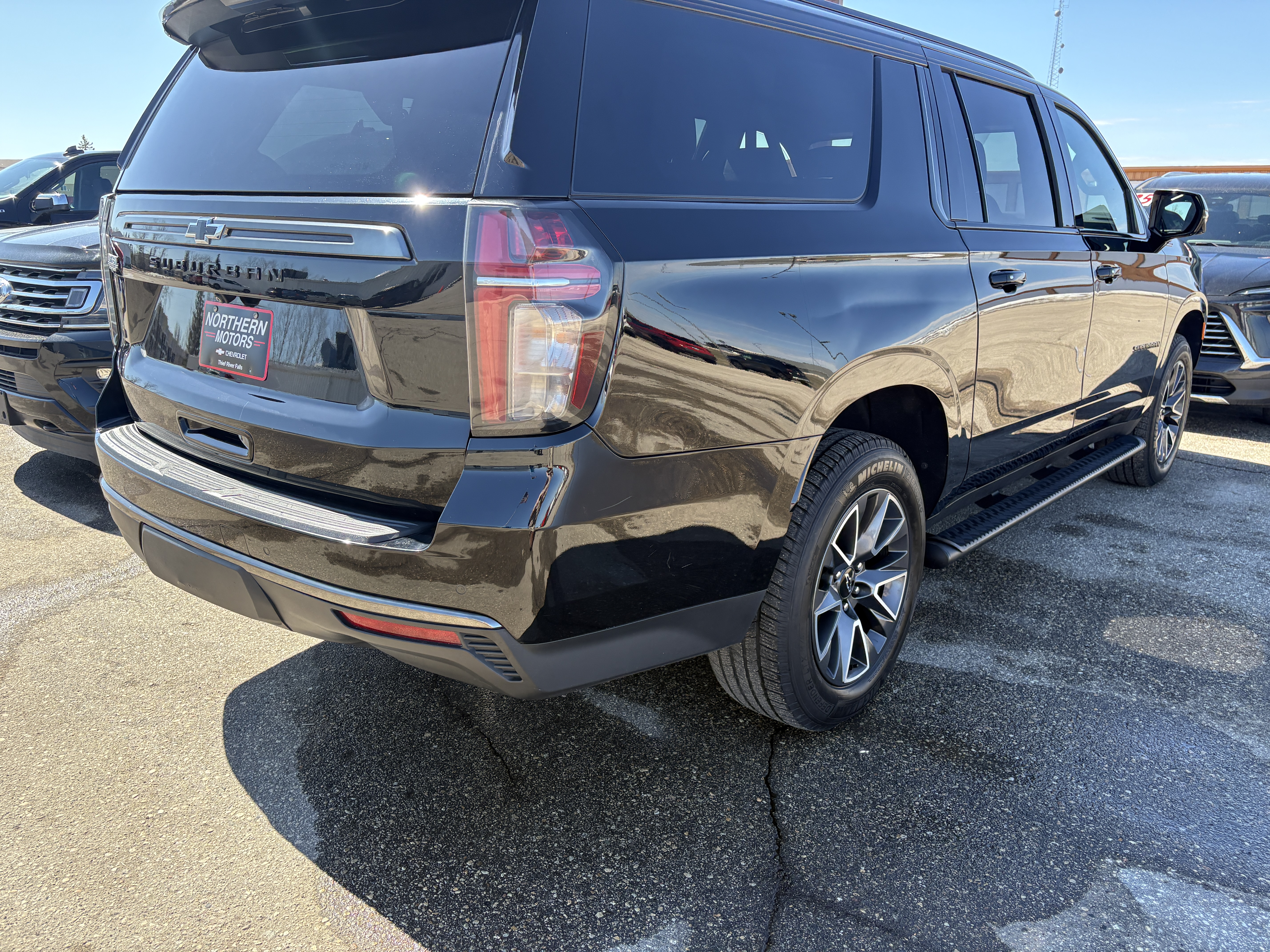 2022 Chevrolet Suburban Z71 - Photo 3